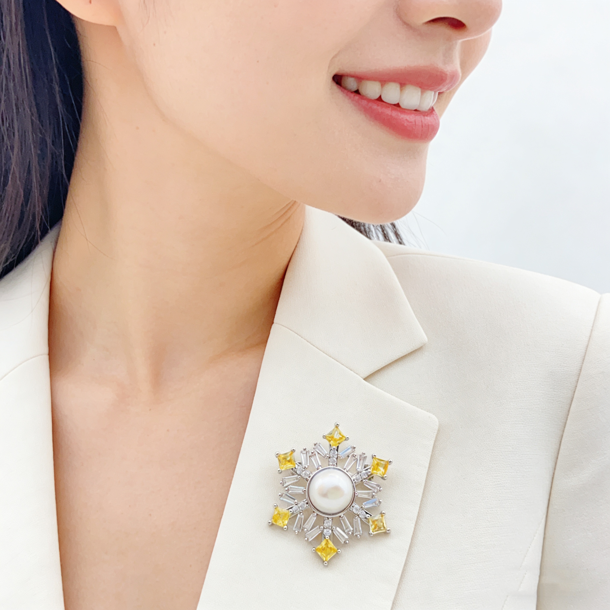 Pearl flower brooch, Baroque pearl brooch, decorative Chinese trend brooch, retro accessory brooch, ladies' waist-cinching fashion Christmas brooch gift, Chinese style XZ136019 Item Picture