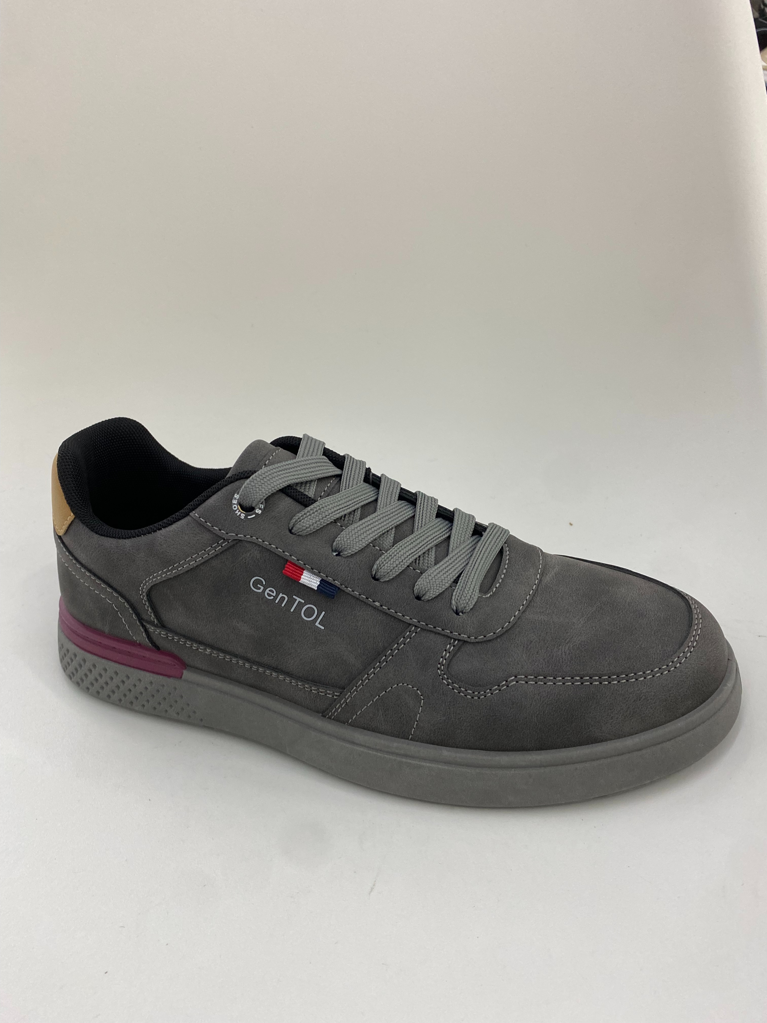The new men's summer casual shoes are breathable, comfortable and lightweight Specification drawing