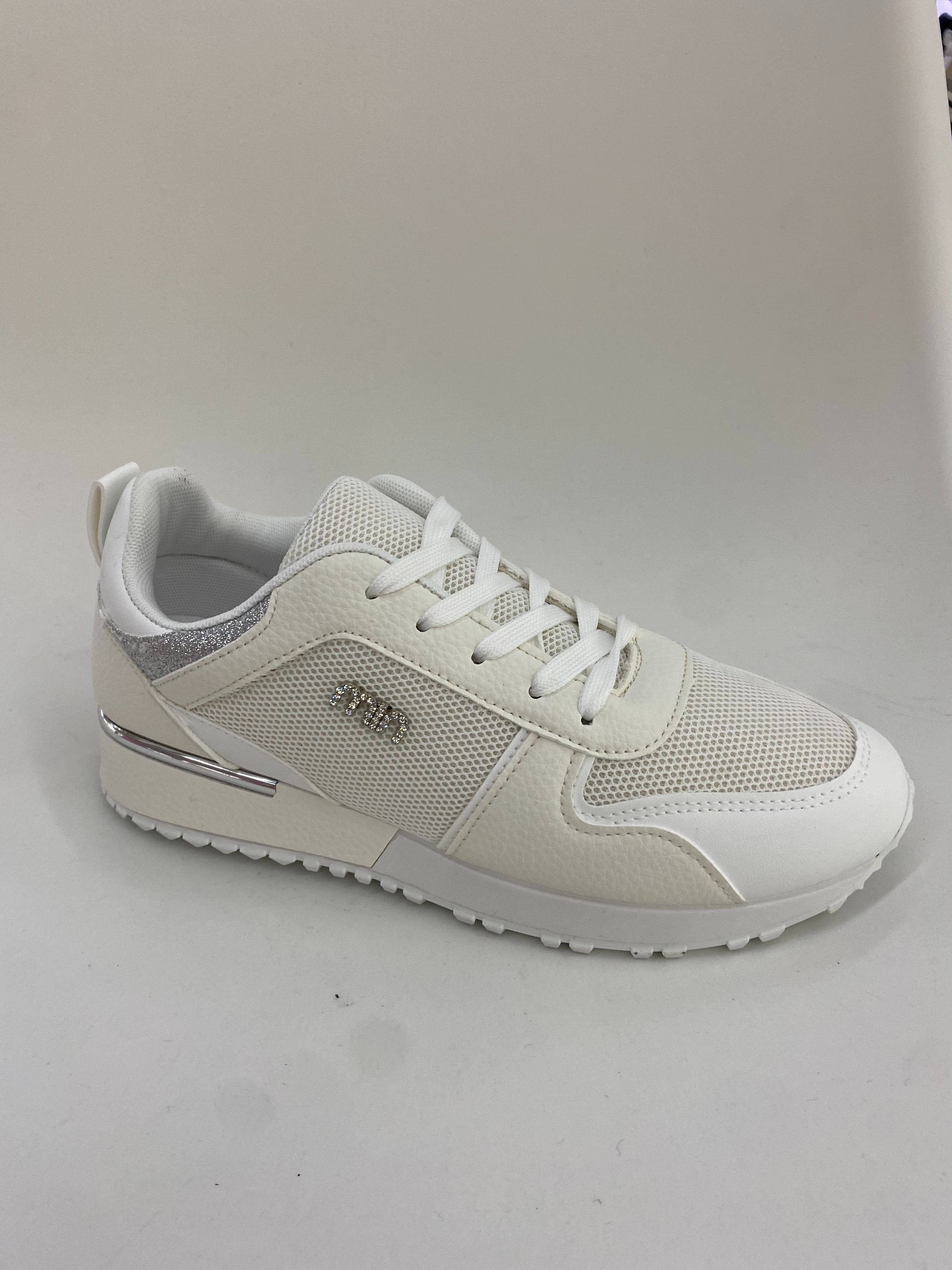 The mesh fabric of summer casual sports shoes is breathable, comfortable, lightweight and anti-slip Item Picture