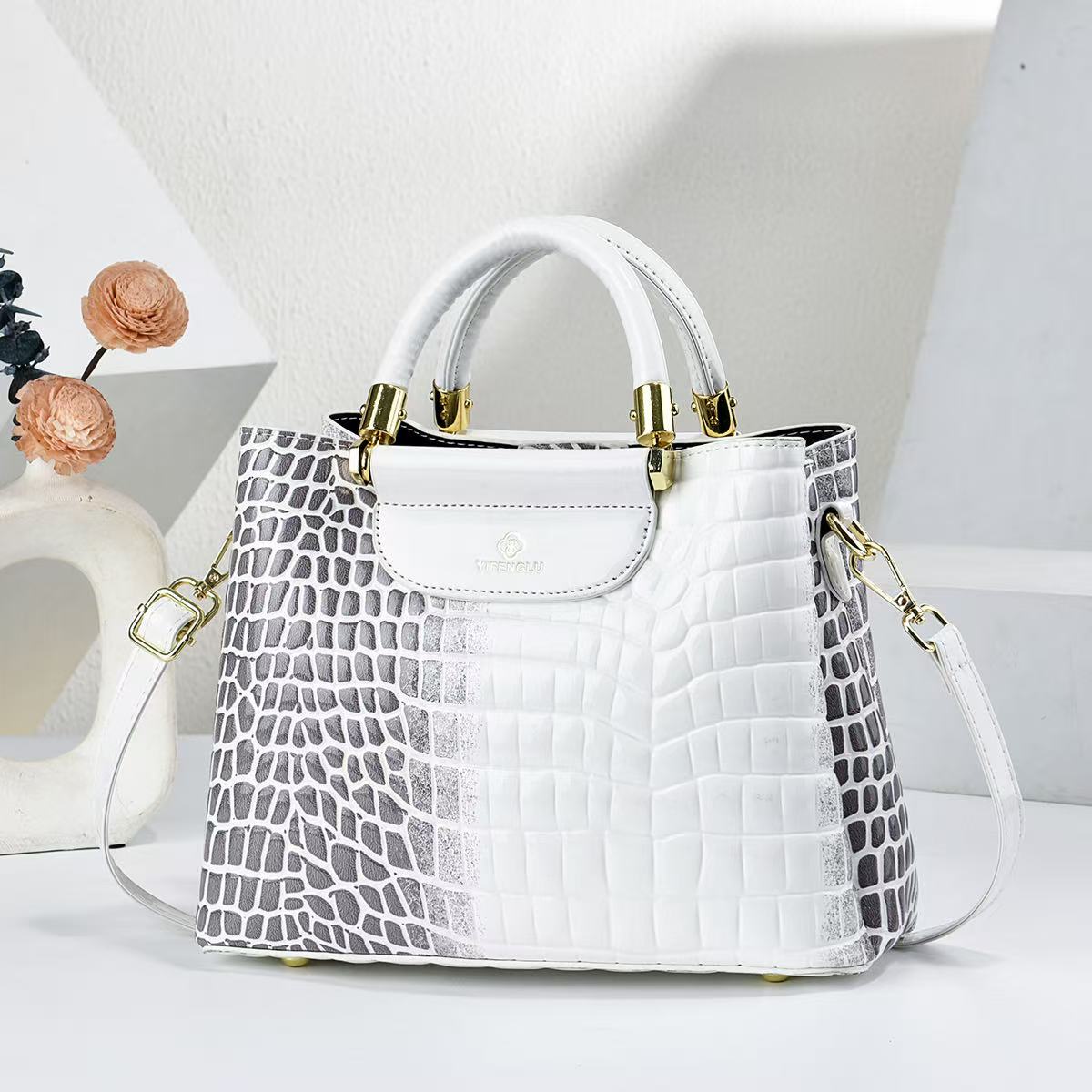 High-quality women's bag, women's crossbody fashion PU women's bag, women's crossbody fashion 2026 in-stock new style detail image 6