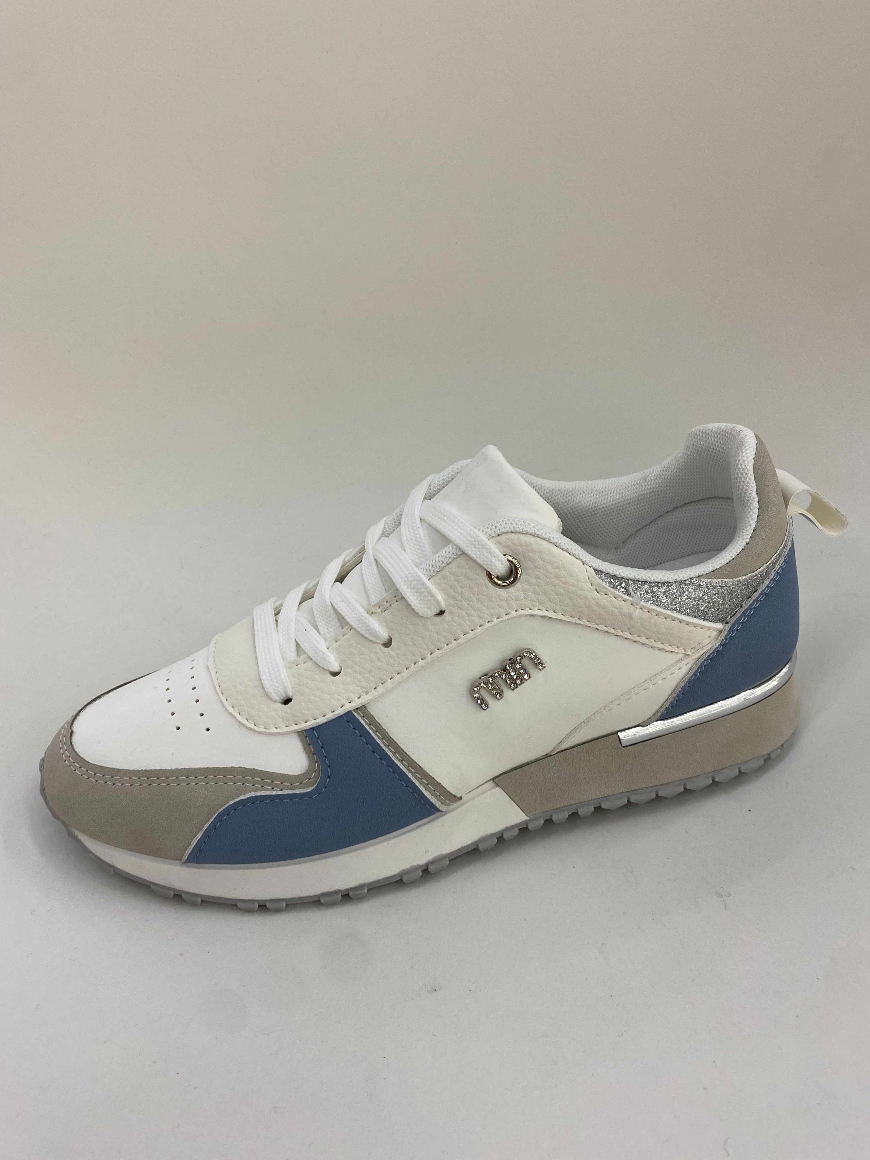 The mesh fabric of summer casual sports shoes is breathable, comfortable, lightweight and anti-slip details Picture