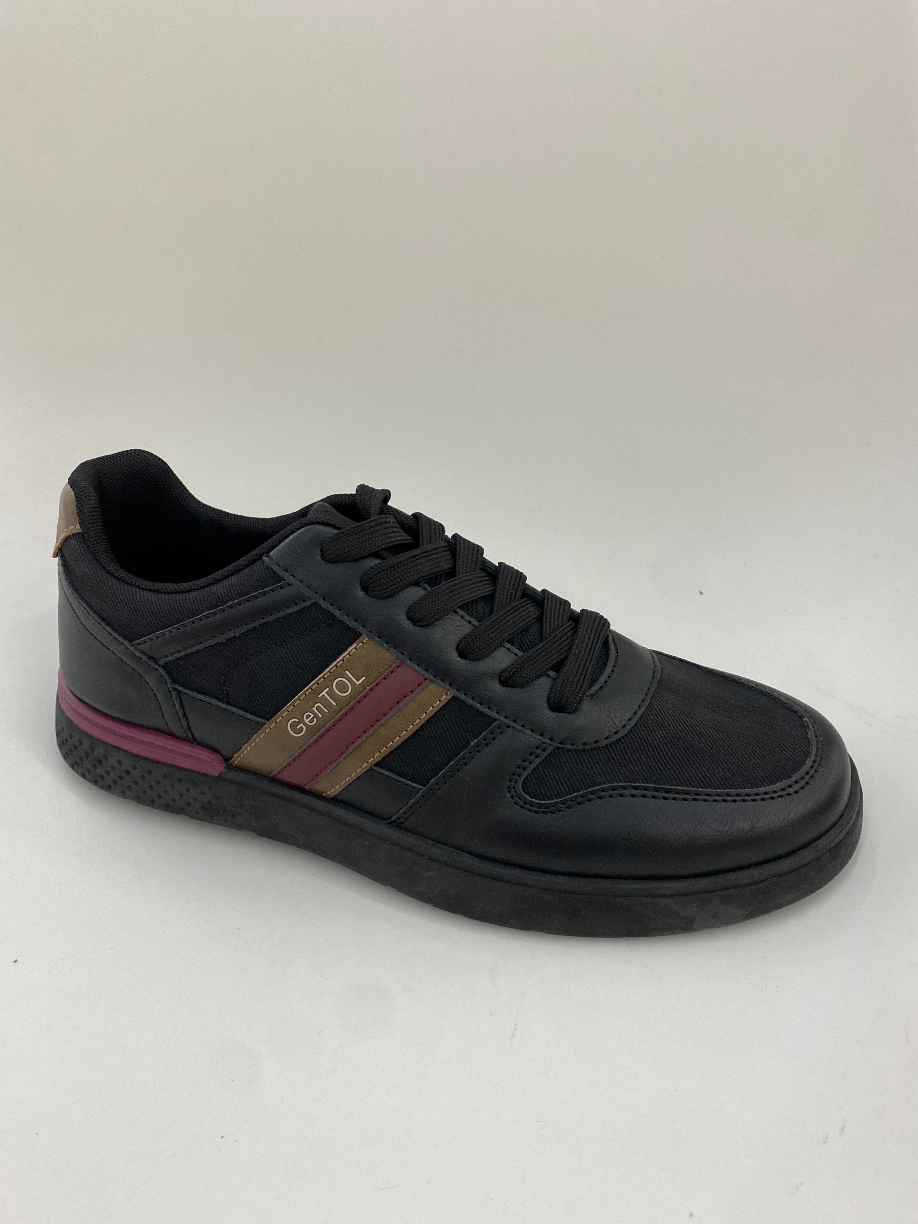 The new trendy casual men's summer sports shoes are breathable, comfortable and lightweight for hiking Specification drawing