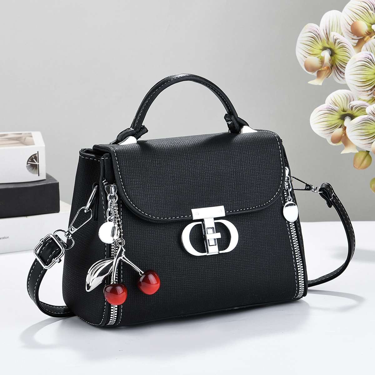A high-quality women's sachet, a fashionable crossbody bag for women. PU women's high-quality sachet, a fashionable crossbody bag for women detail image 1