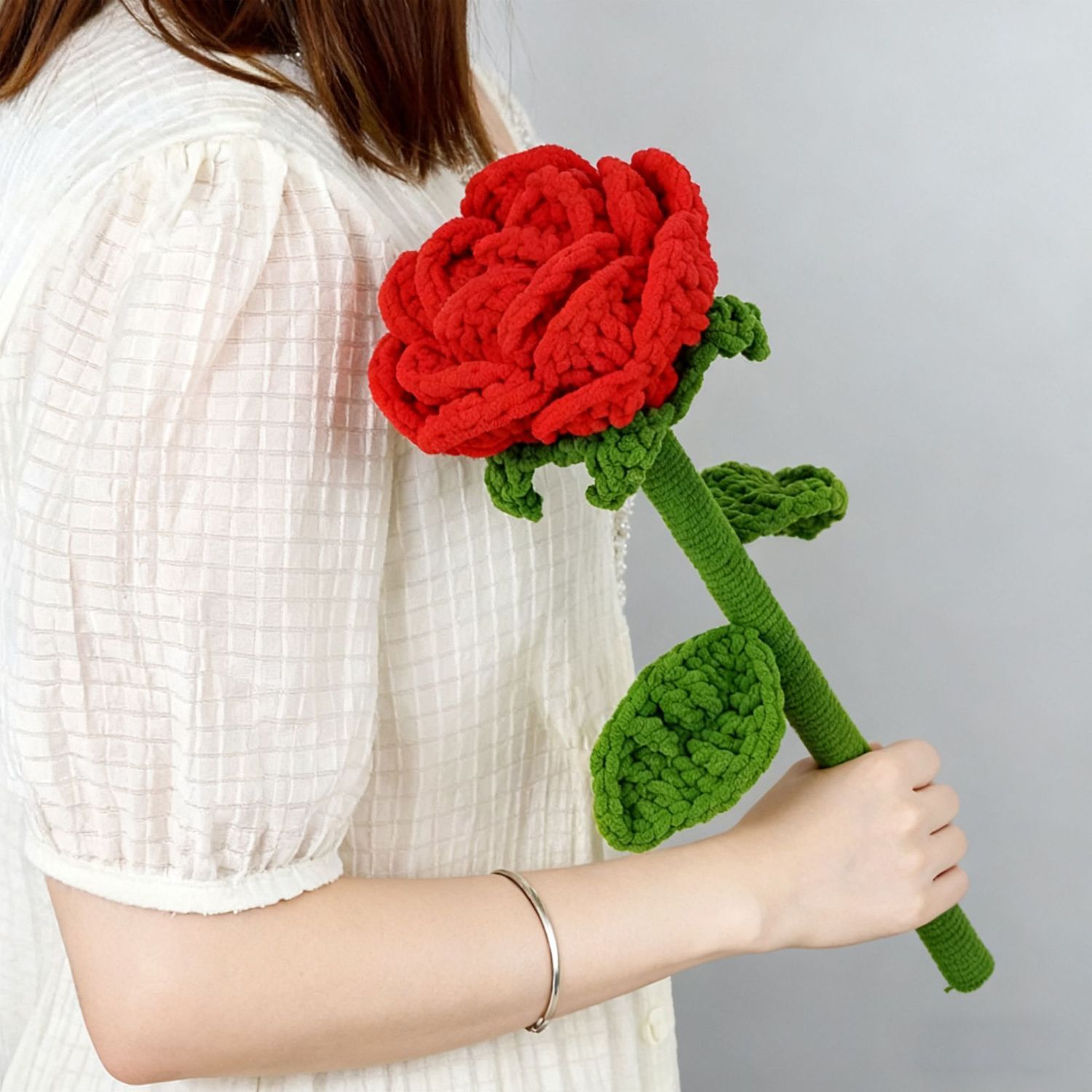 Giant hand-crocheted red rose ice stripe, super large woven rose, eternal flower that never fades, Valentine's Day confession, proposal, gift for girlfriend details Picture