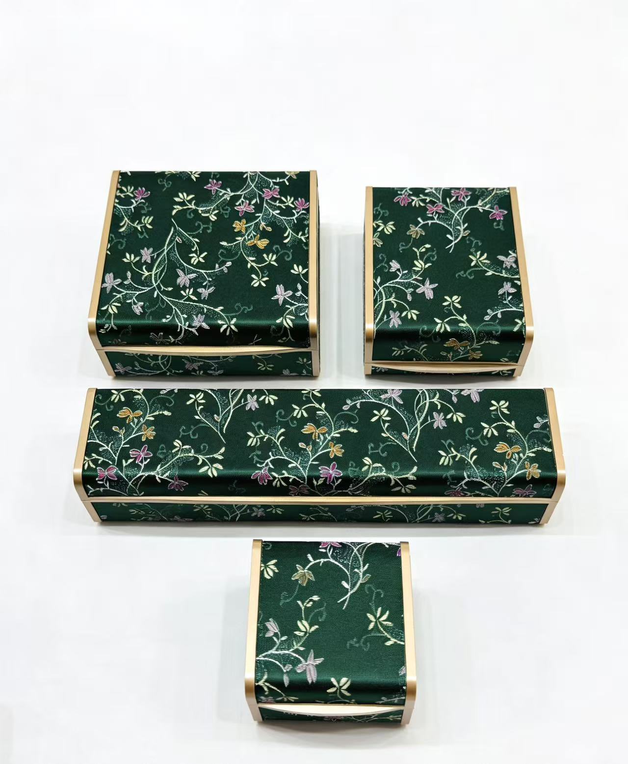 Green floral pattern souvenir gift box, gift box packaging box
