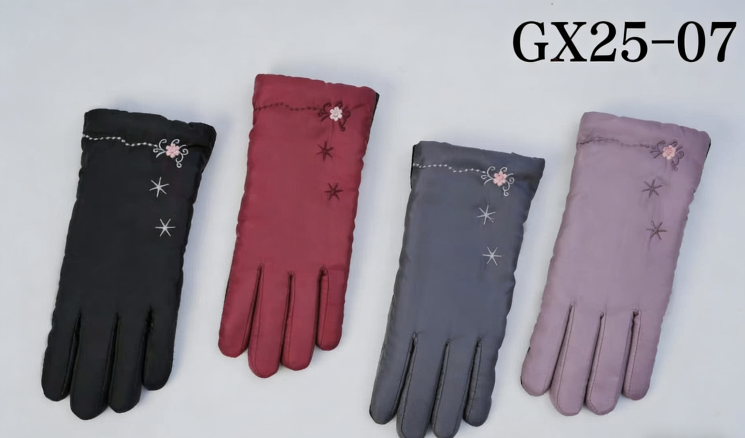 Creative heat-insulating gloves, outdoor adult skin gloves, cartoon design heat-resistant and warm gloves Specification image