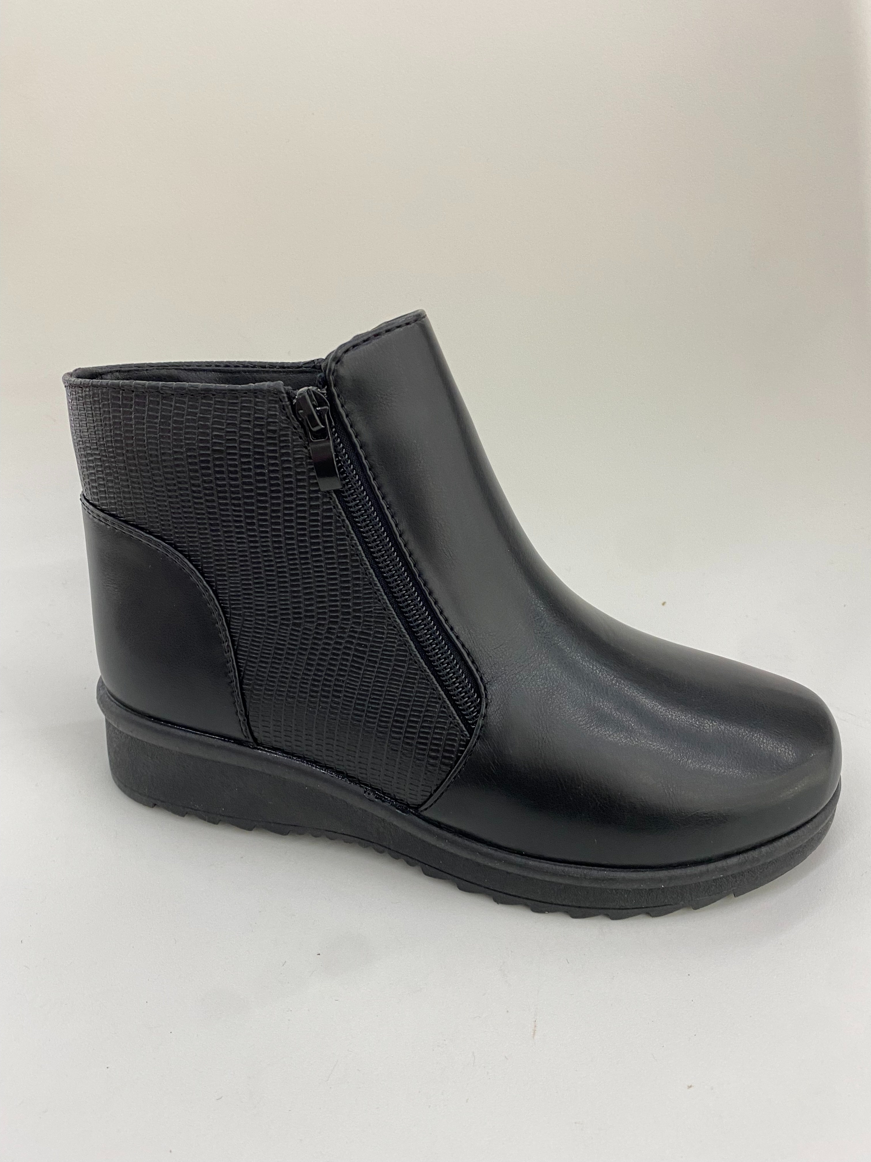 Black design women's mid-waist knitted shopping boots for daily life full figure