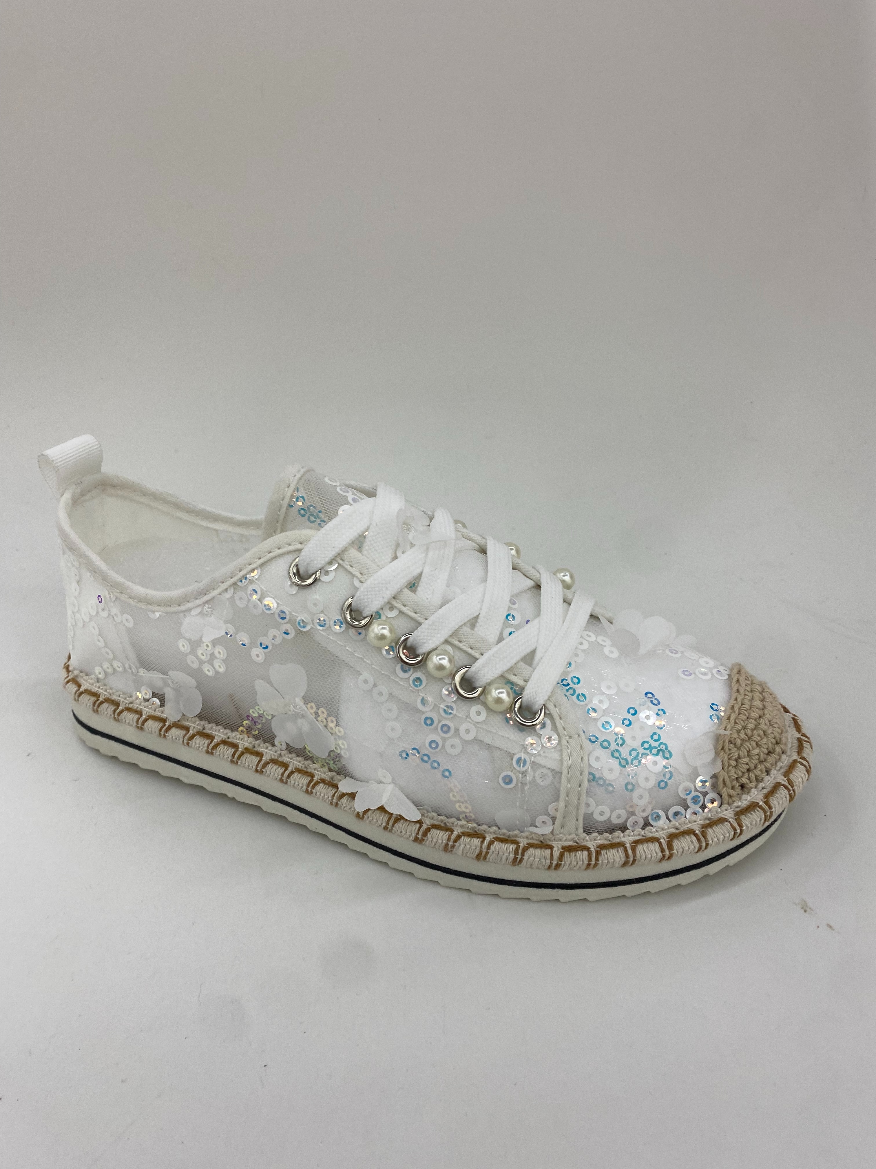 White sequined decorated summer casual shoes for women full figure