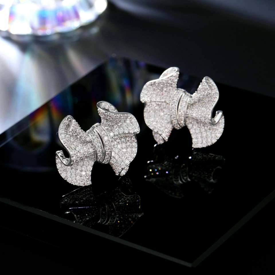 New light luxury zircon elegant earrings for women, retro and high-end style, bow stud earrings, versatile earrings details Picture