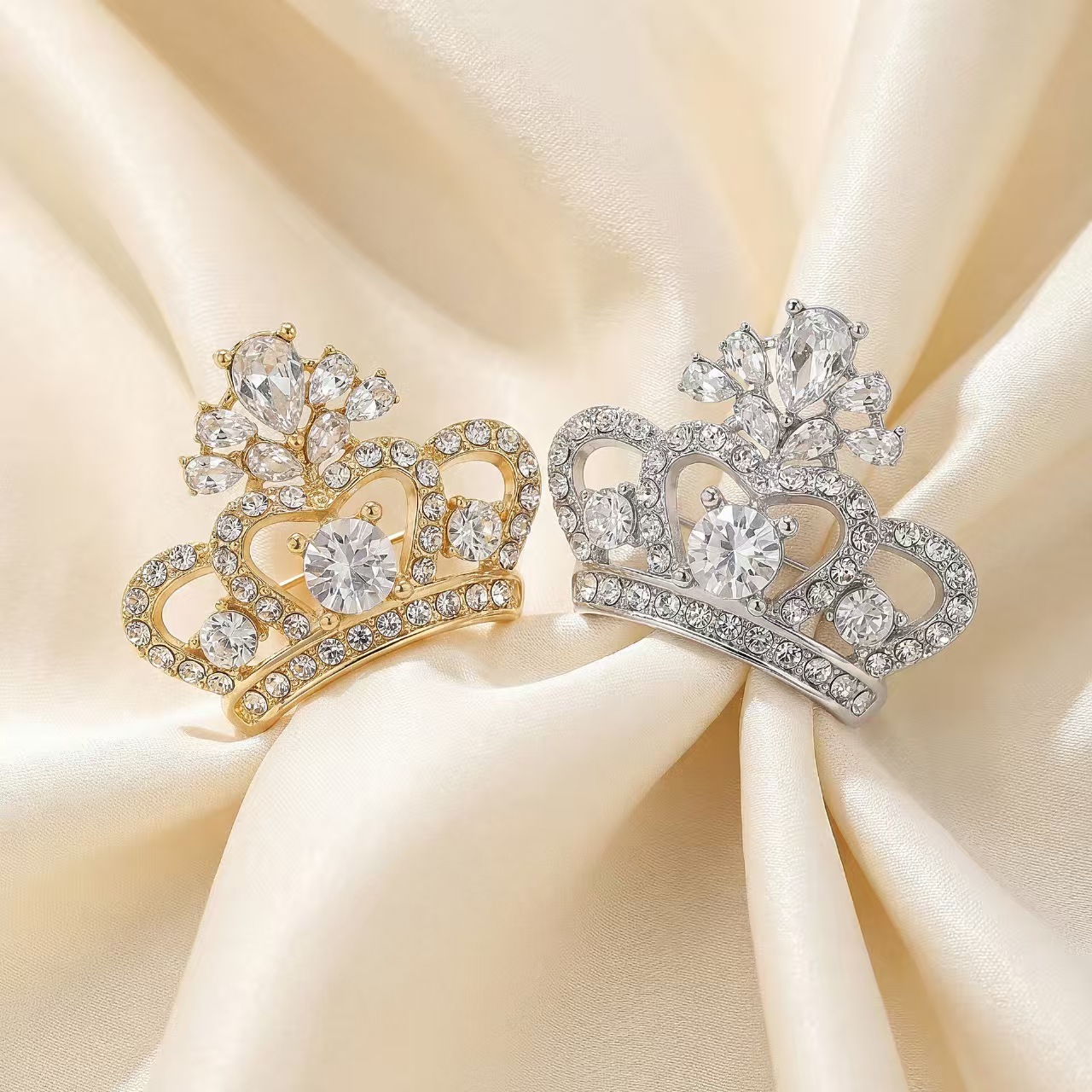 轻奢大气水钻皇冠胸针时尚西服外套服饰别针流行饰品厂家批发