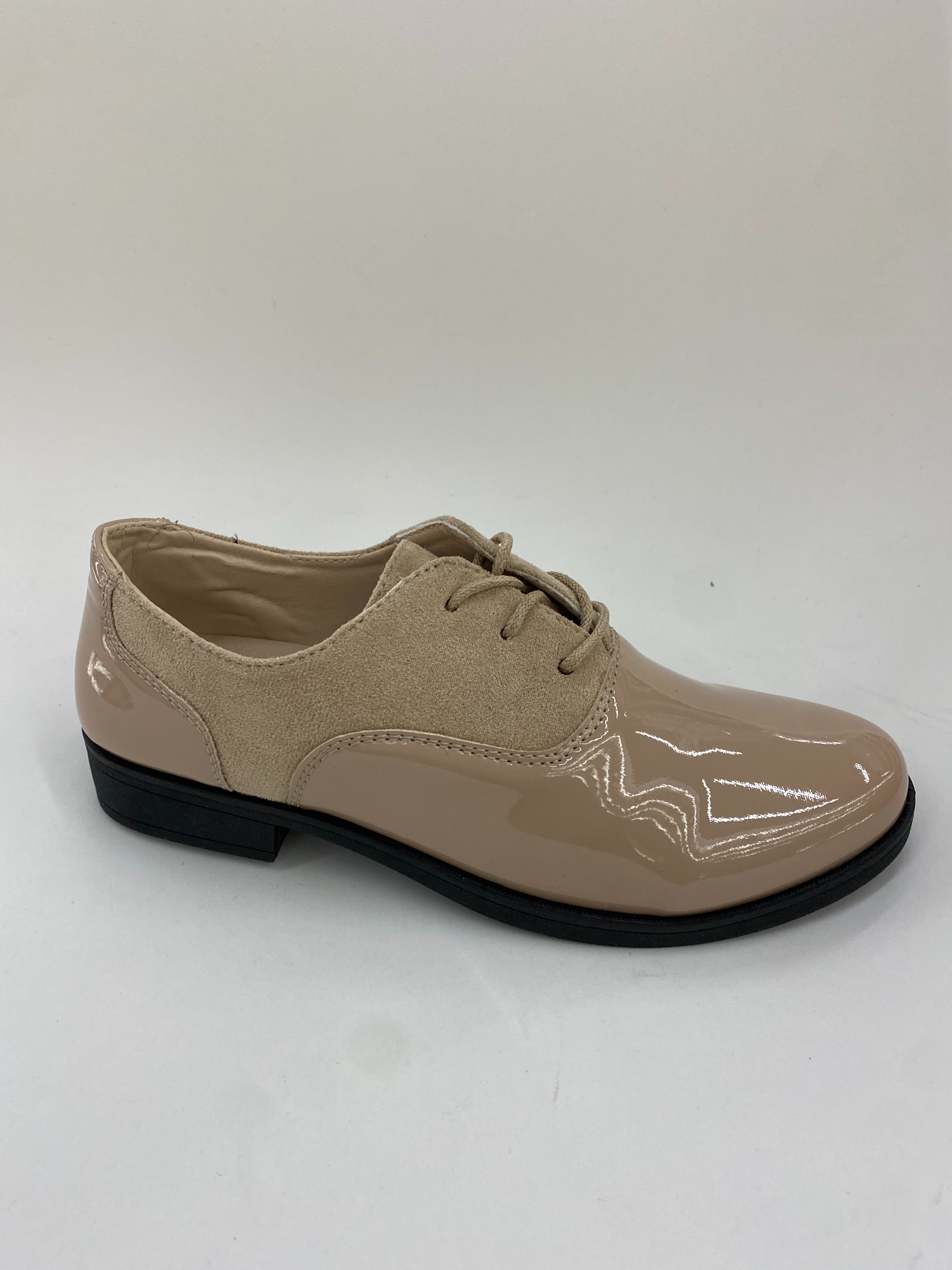 The Boken Women's 2025 light-colored patent leather patchwork upper is a versatile women's shoe with an inlaid sole full figure