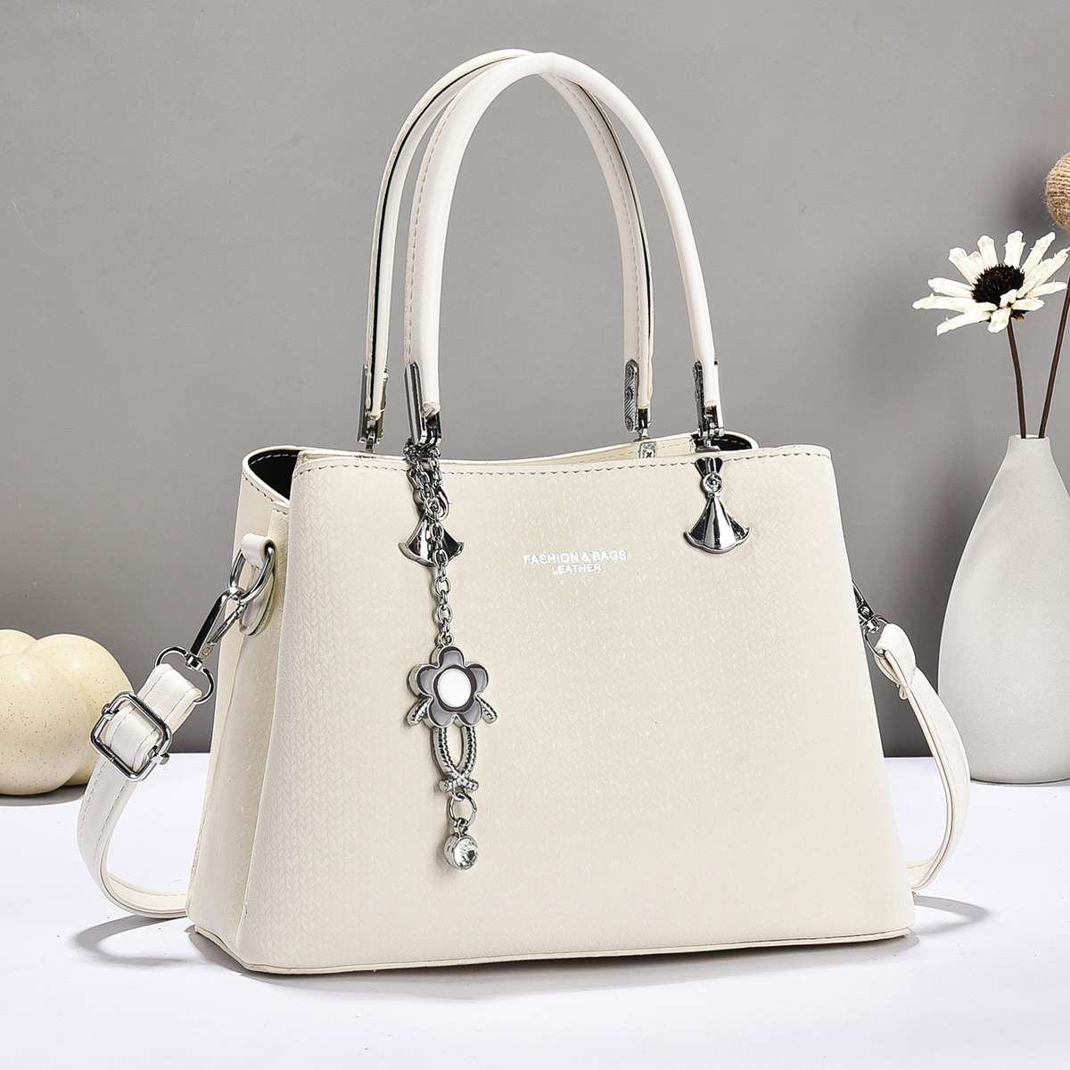 High-quality women's sachets, fashionable crossbody bags for women, PU women's high-quality women's sachets, fashionable crossbody bags for women, fashionable crossbody crossing for women Application Scenario