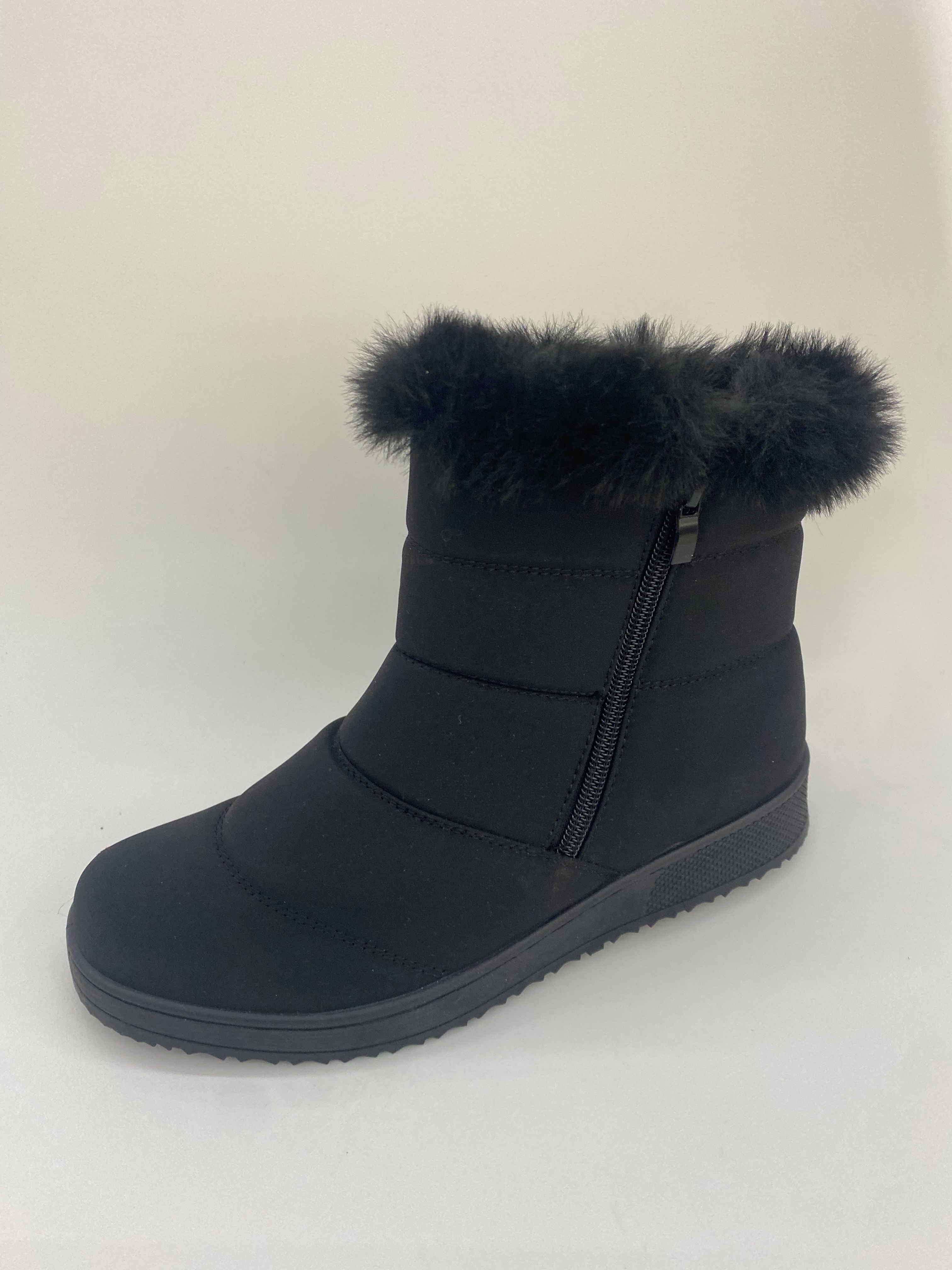 Black snow boots, warm women's boots, leftover UGG snow boots, thickened and anti-slip full figure