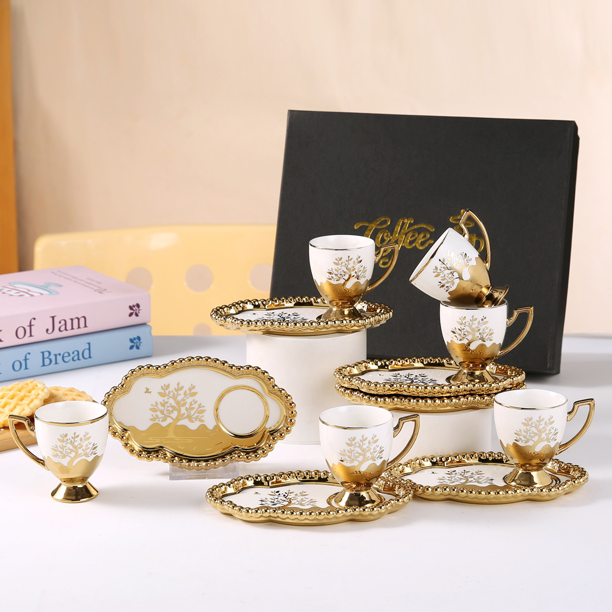 European-style ceramic cups, gold-plated creative coffee cup and saucer sets, Middle Eastern, European and American electroplated cups, business gift wine glasses Application Scenario