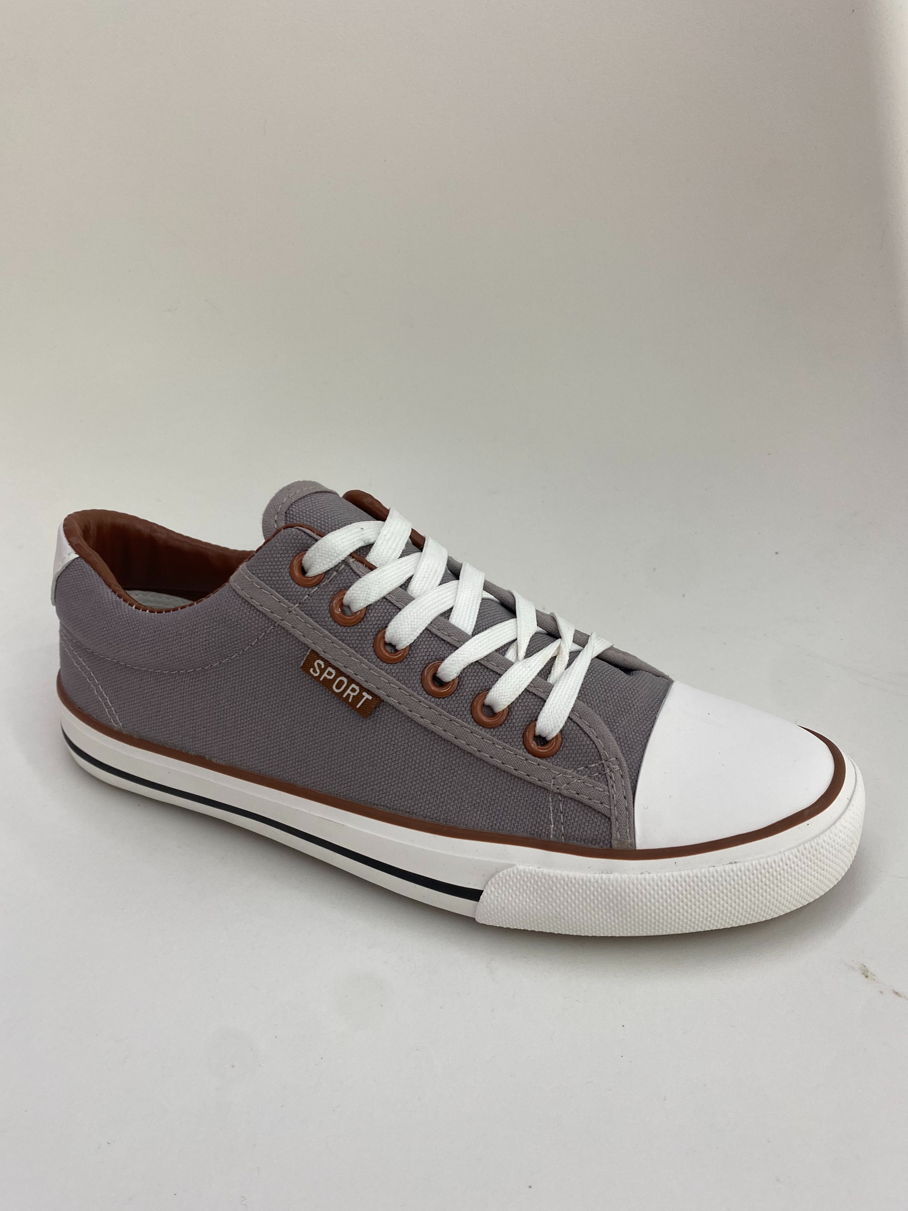 Grey German training canvas shoes are comfortable, breathable and versatile for daily use as men's shoes full figure