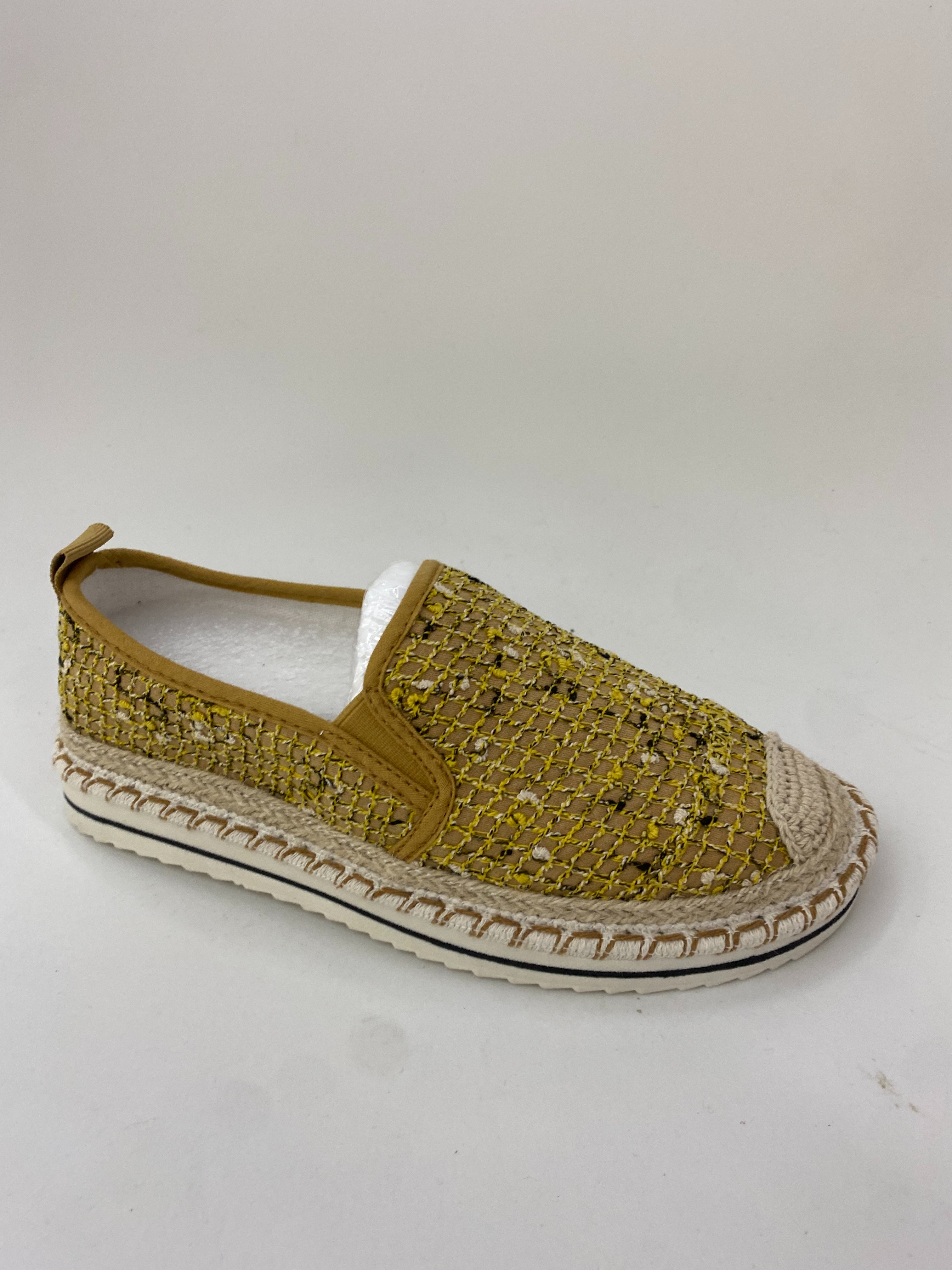 McQueen women's casual single shoes, woven German training shoes, white comfortable and versatile thick-soled board shoes full figure