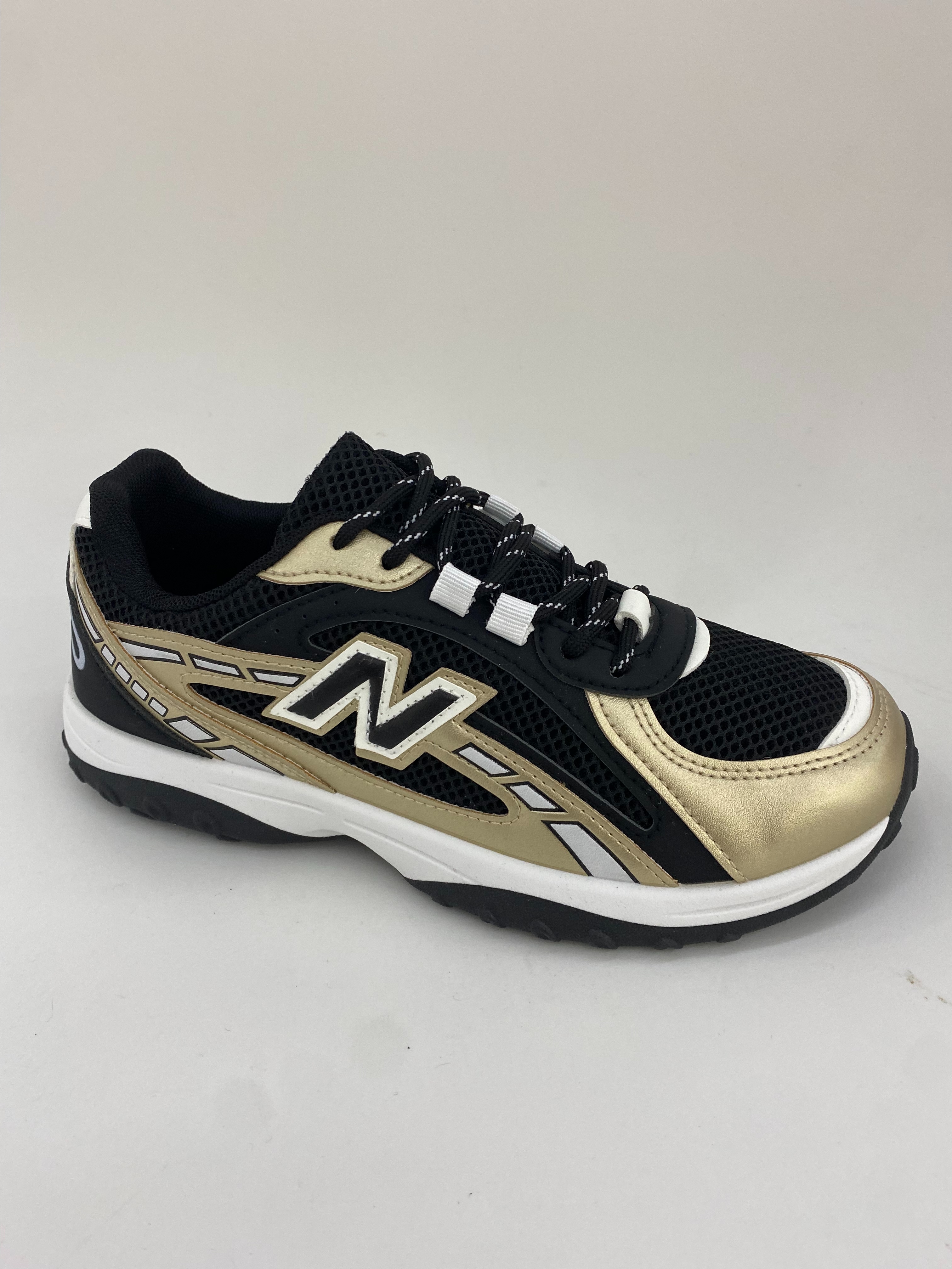 Black and gold striped sports shoes for women, comfortable and durable hiking shoes full figure