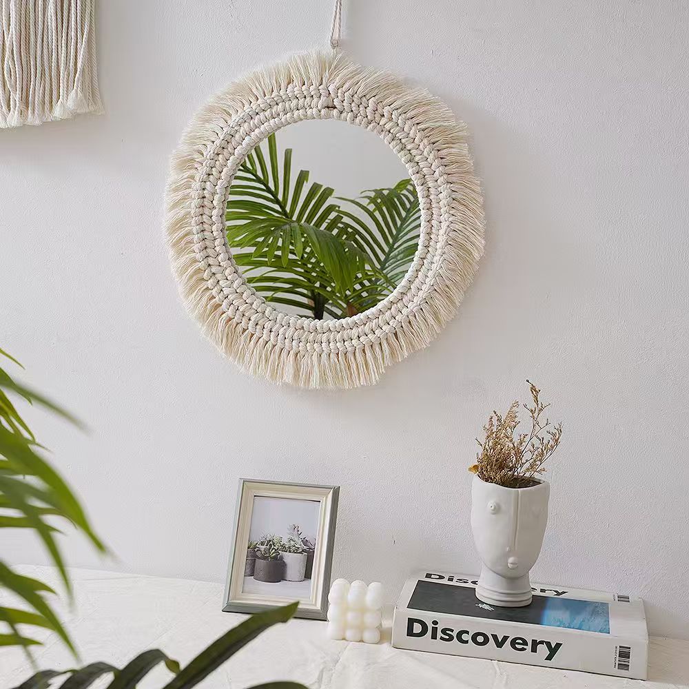 Nordic-style hand-woven tapestries, makeup mirrors, homestay entrance, bedside, wall decoration mirrors, creative cotton rope wall hanging mirrors, hotel bedroom soft furnishings, atmosphere ornaments, simple and light luxury home decorations Application Scenario