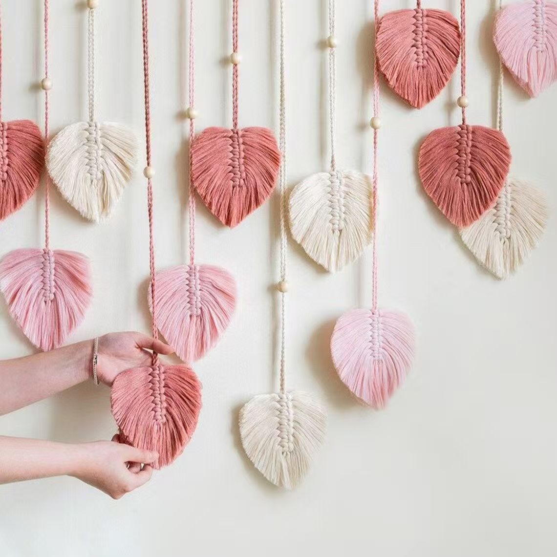 Nordic hand-woven pink leaf ins tapestry, Bohemian bedroom headboard, room decoration, background wall, homestay Application Scenario