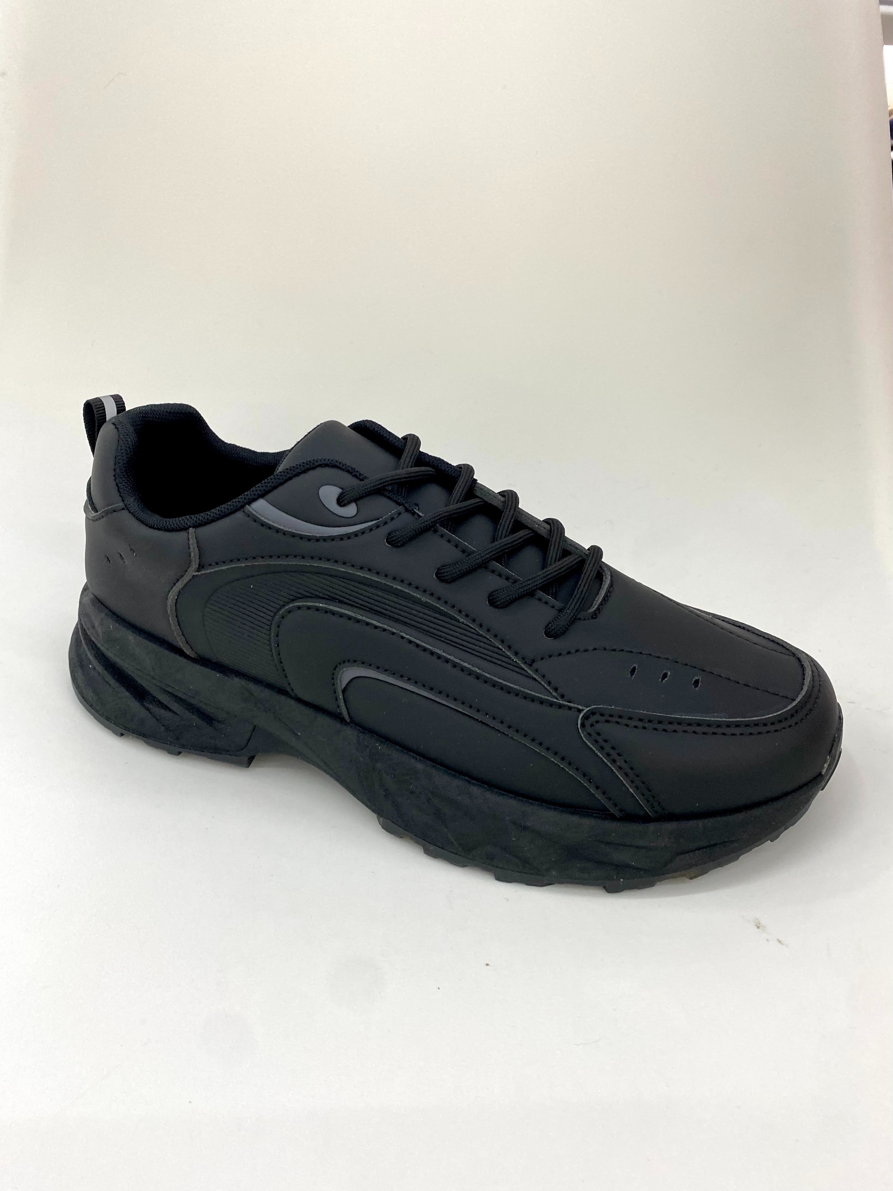 Black sports shoes for men's summer casual, breathable, lightweight, shock-absorbing and comfortable full figure