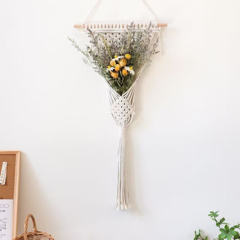 Hand-woven tapestries, dried flowers, wall decorations, ins style, simple wall hangings, cotton rope weaving, artistic and fresh style, bedroom, living room, background wall soft furnishings, homestay, photo atmosphere, and good decoration items details Picture