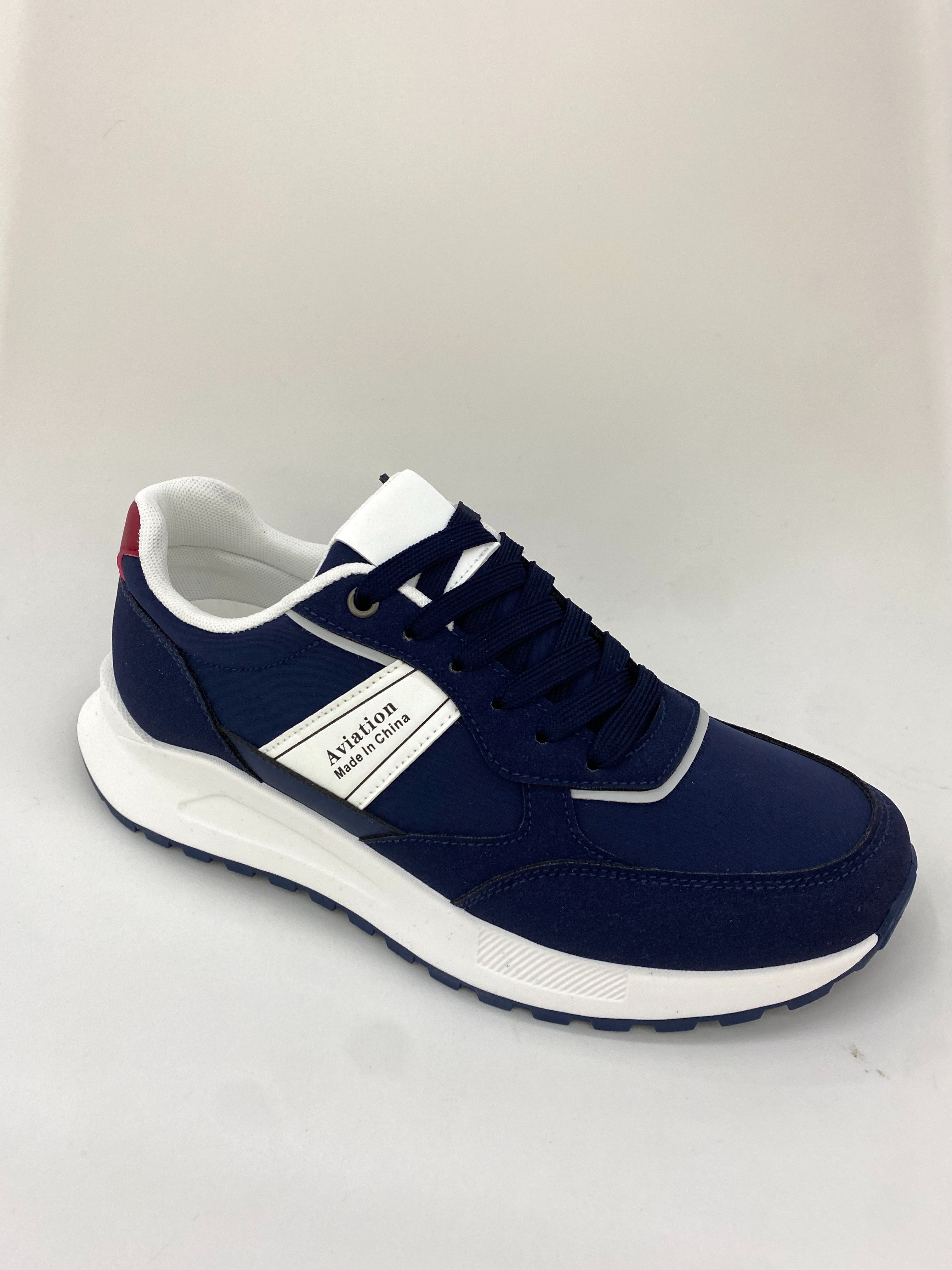 Black running shoes for men, breathable, comfortable, anti-slip, lightweight, shock-absorbing and breathable full figure