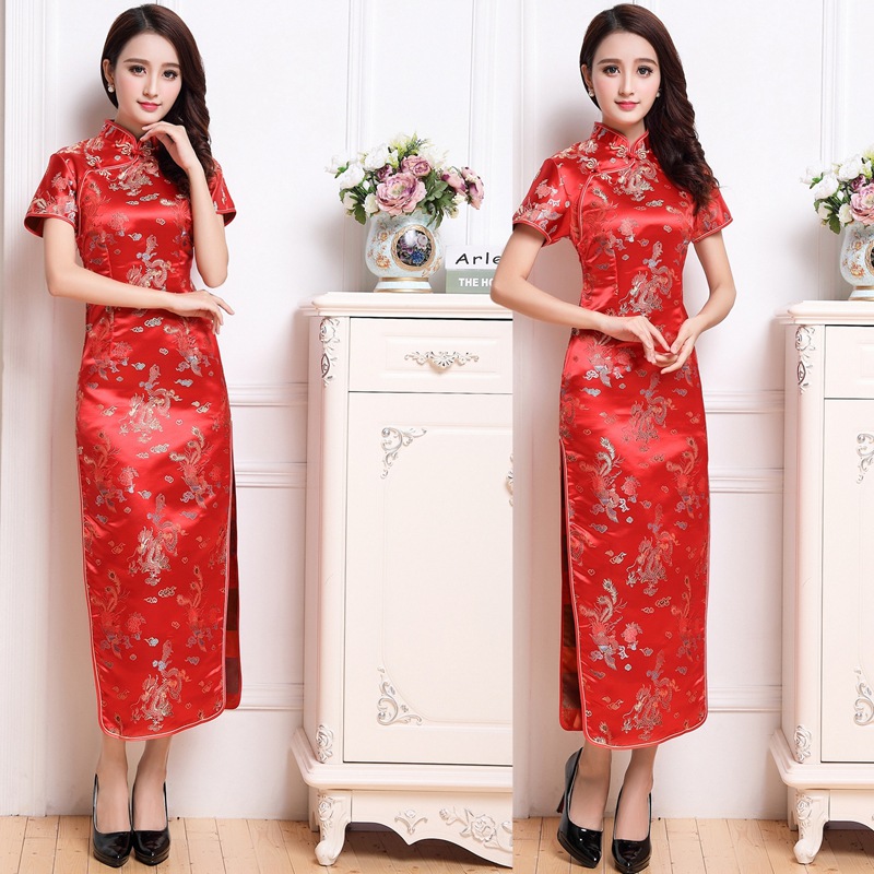 Chinese-style stand-up collar, slanted front, short-sleeved women's retro improved brocade, large-sized long cheongsam, embroidered cheongsam Item Picture