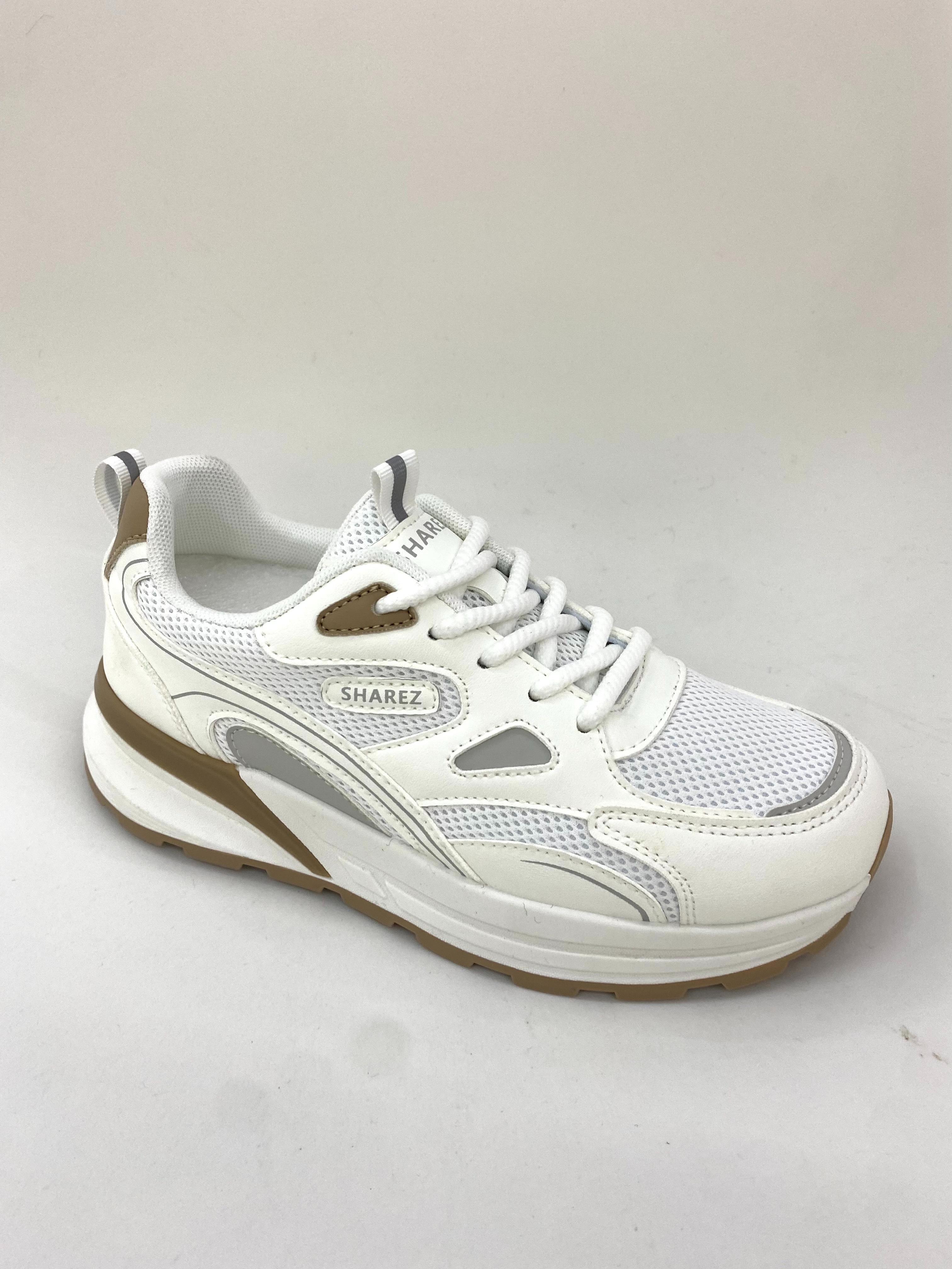 These sports shoes are breathable, lightweight, comfortable, versatile, durable and suitable for women full figure