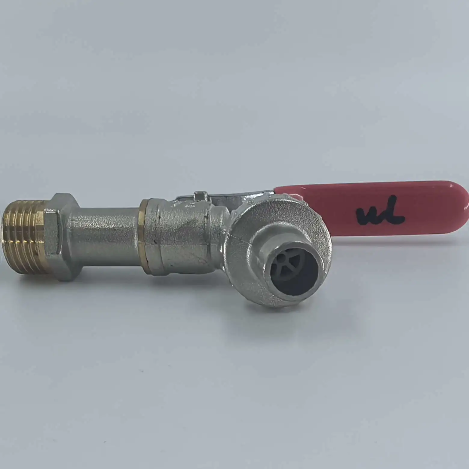 The all-copper faucet for household use is explosion-proof, leak-proof and easy to install detail image 5