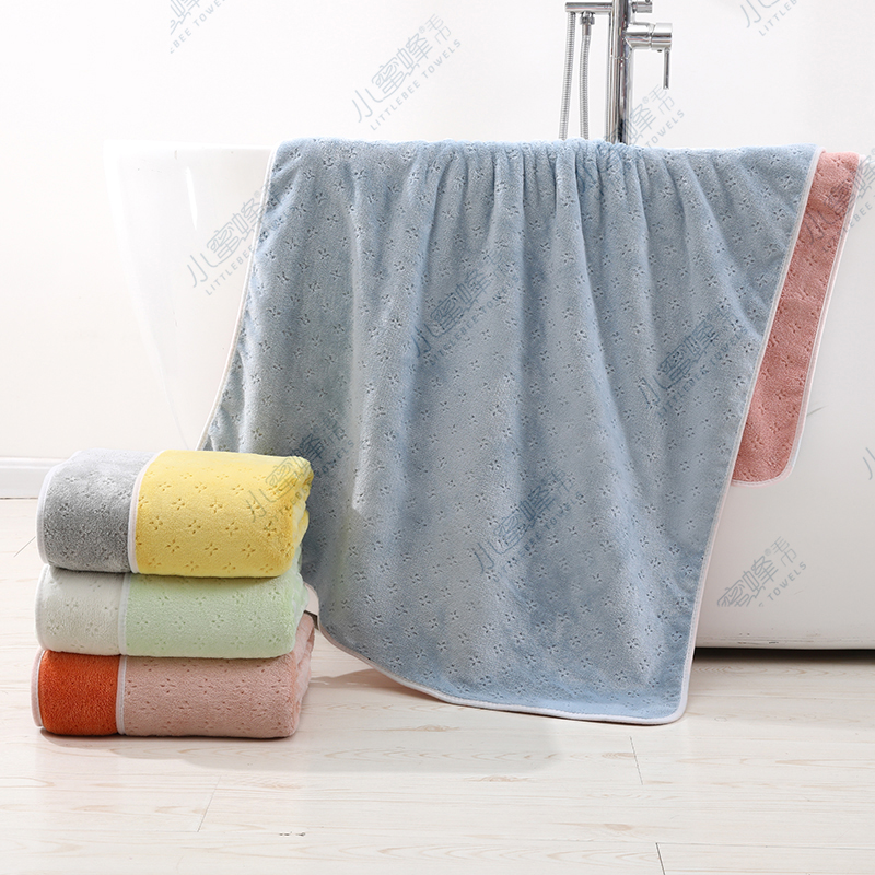 Double-sided double-layer coral fleece edge bath towel, plain color, super absorbent. Product number: 022 Item Picture