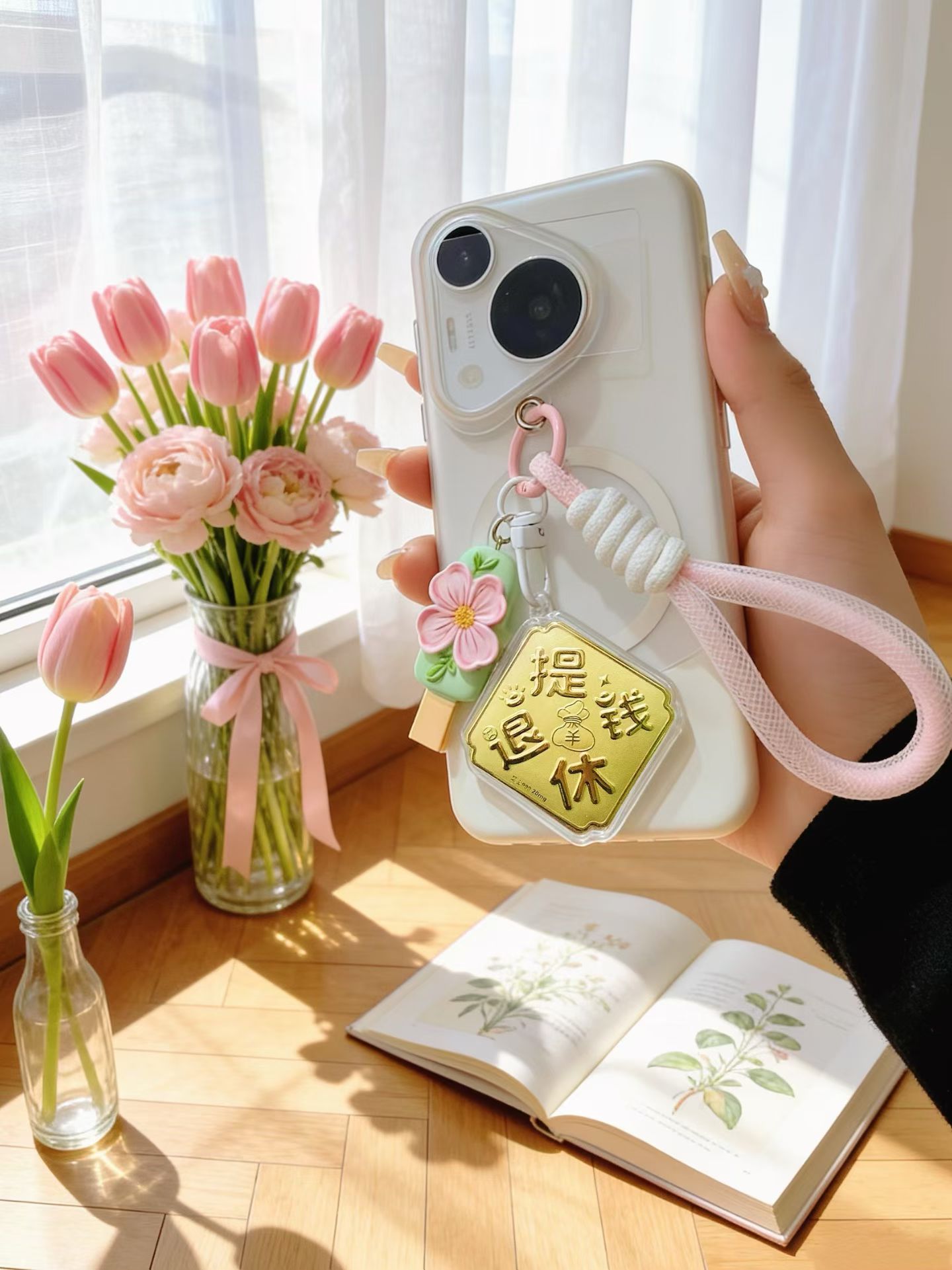 Because of you, I have always had spring and cherry blossoms 🌸 the spring breeze caresses the branches, pink and white cherry petals fall, paired with golden auspicious words. The little golden pieces are like crushed sunlight, shining on us, even the air is soaked pic 6