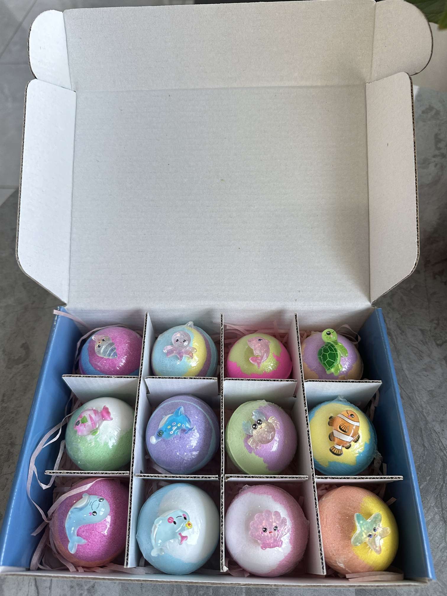 Bath balls, salt bath balls, toy blind box, trendy figurines, new and unique toys, surprise blind box style details Picture