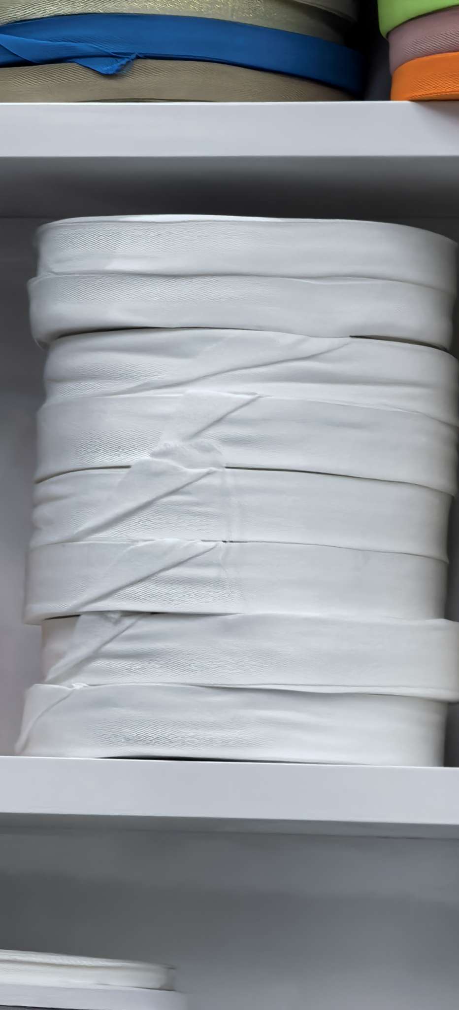 Wide herringbone band