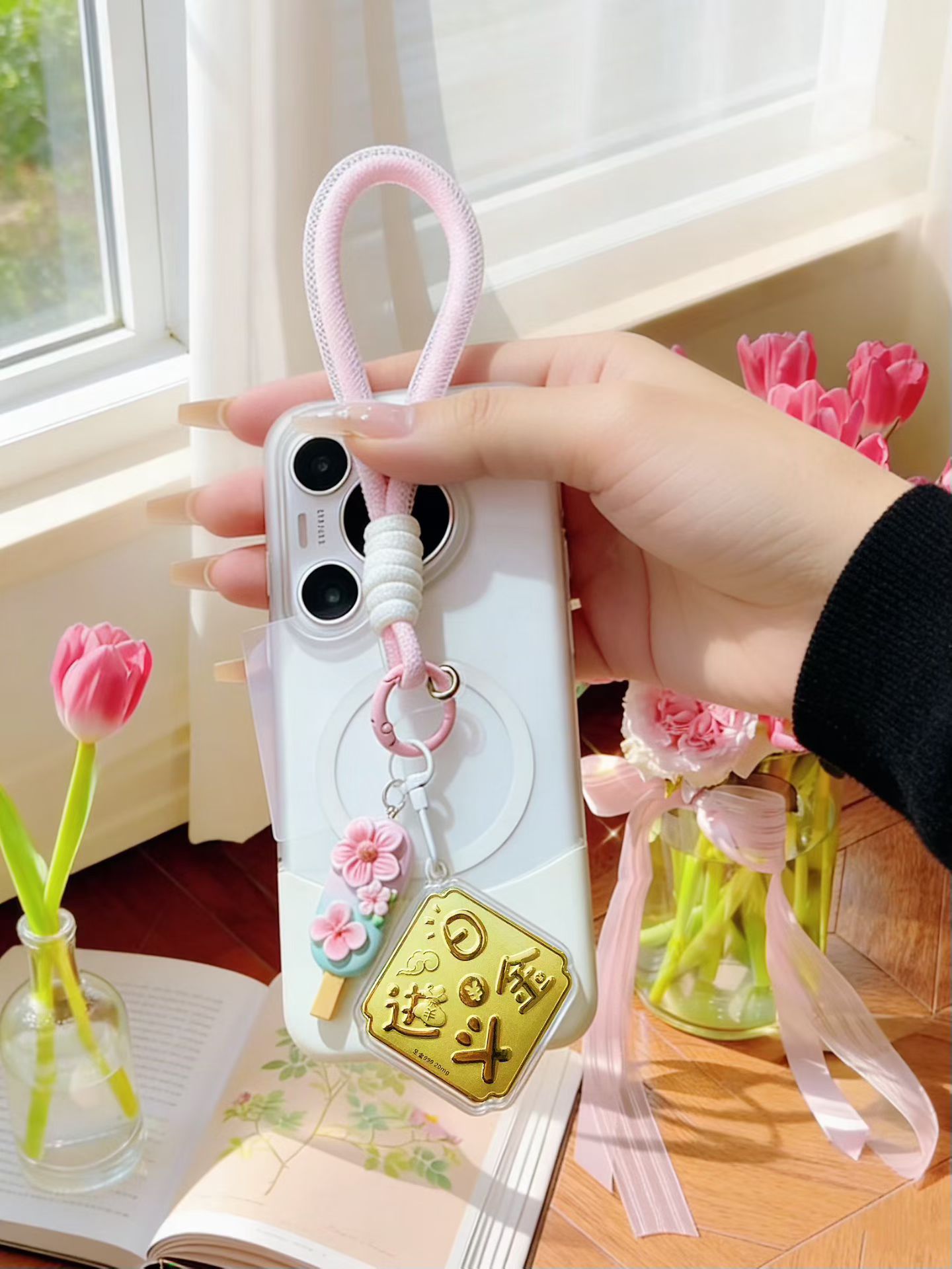 Because of you, I have always had spring and cherry blossoms 🌸 the spring breeze caresses the branches, pink and white cherry petals fall, paired with golden auspicious words. The little golden pieces are like crushed sunlight, shining on us, even the air is soaked pic 3