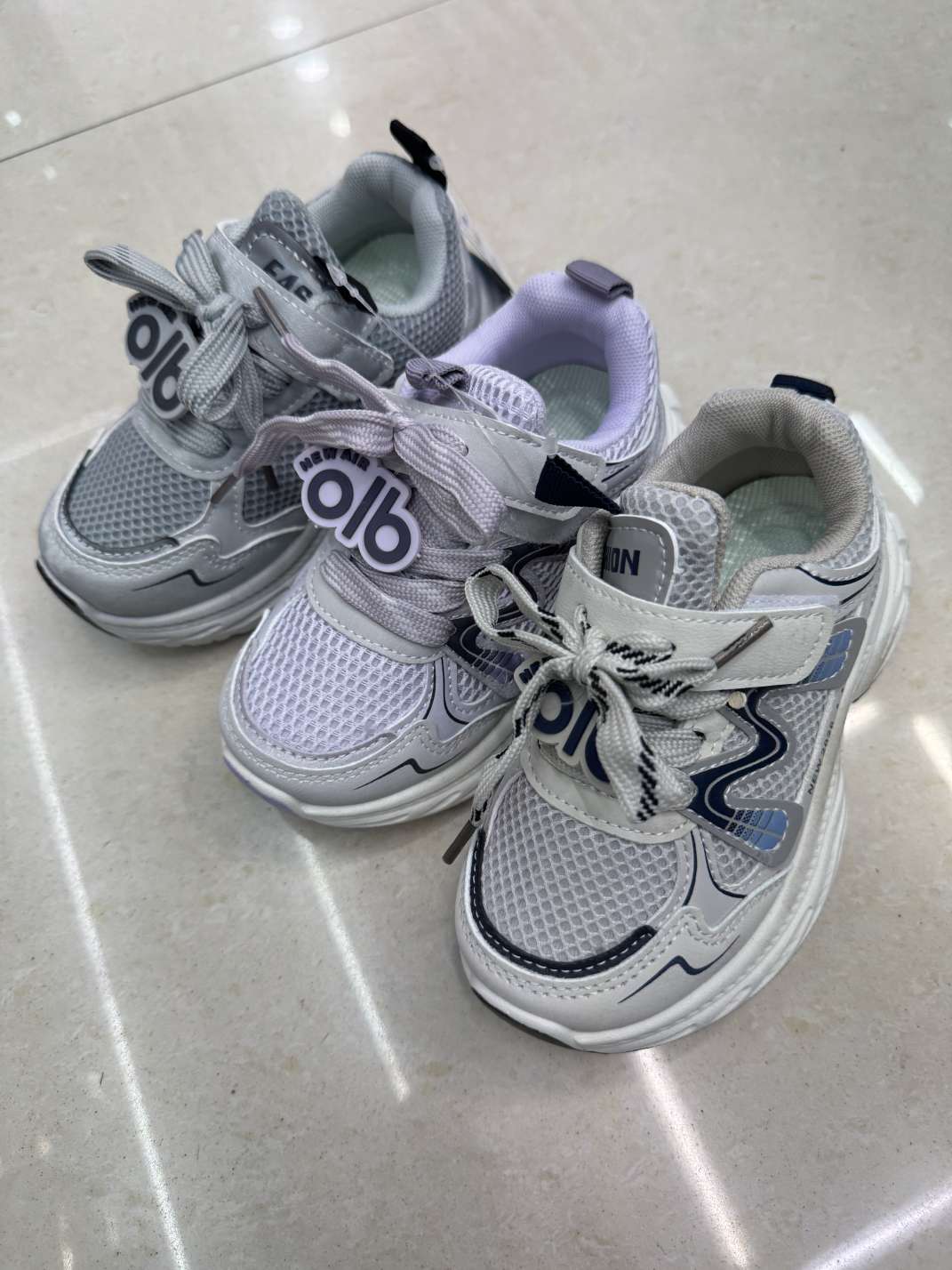 童/青少年鞋实物图