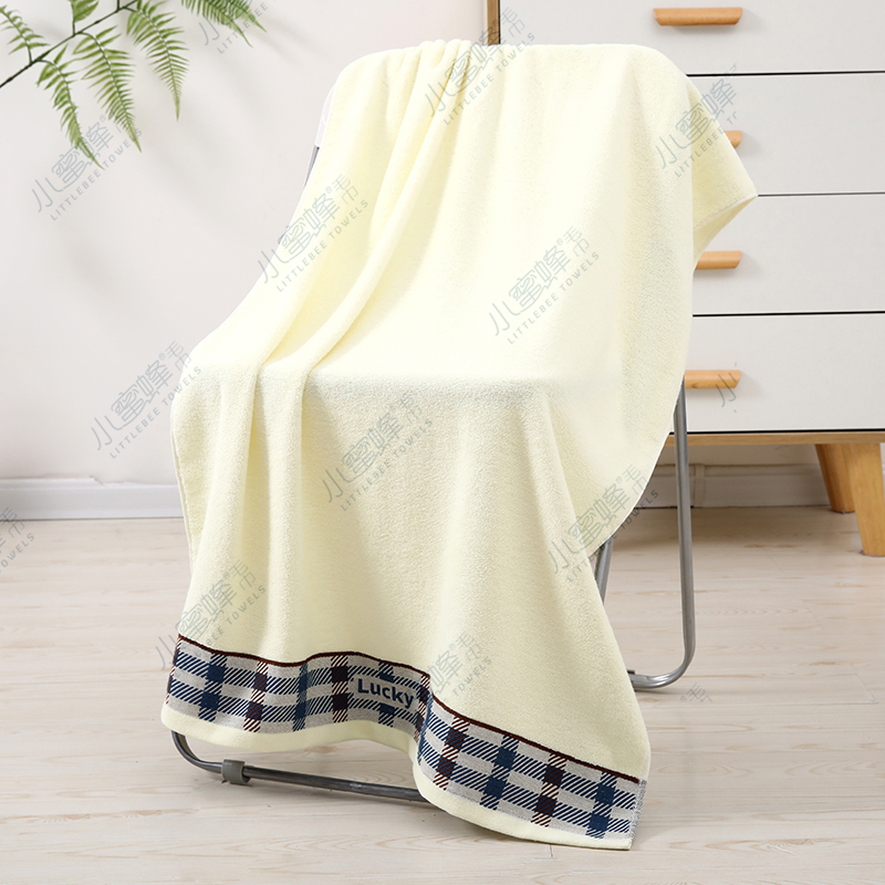 Bath towel gifts: New bath towels in stock, plain color, out of stock, soft and absorbent, little bee towels 035 Application Scenario