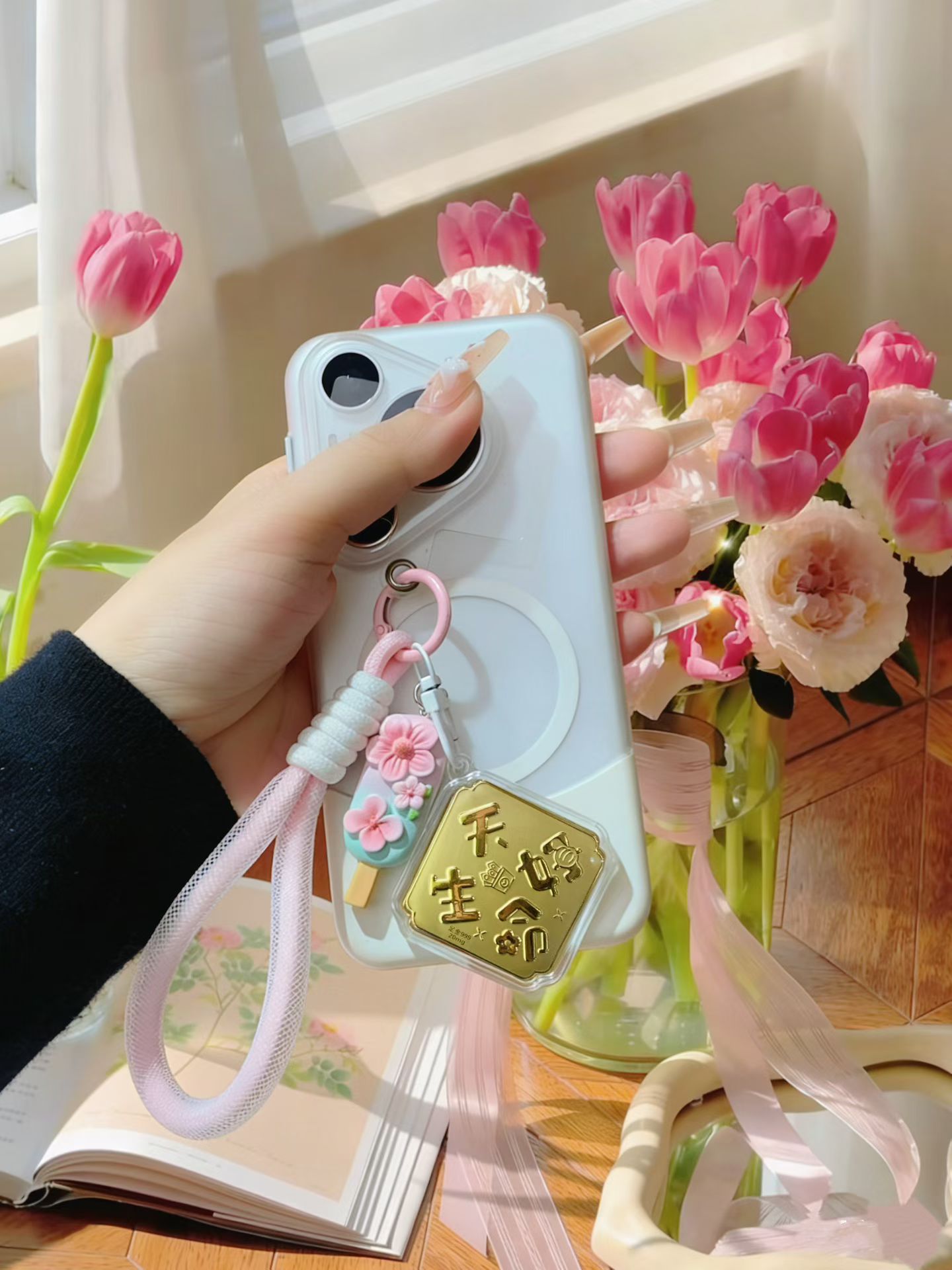 Because of you, I have always had spring and cherry blossoms 🌸 the spring breeze caresses the branches, pink and white cherry petals fall, paired with golden auspicious words. The little golden pieces are like crushed sunlight, shining on us, even the air is soaked pic 9