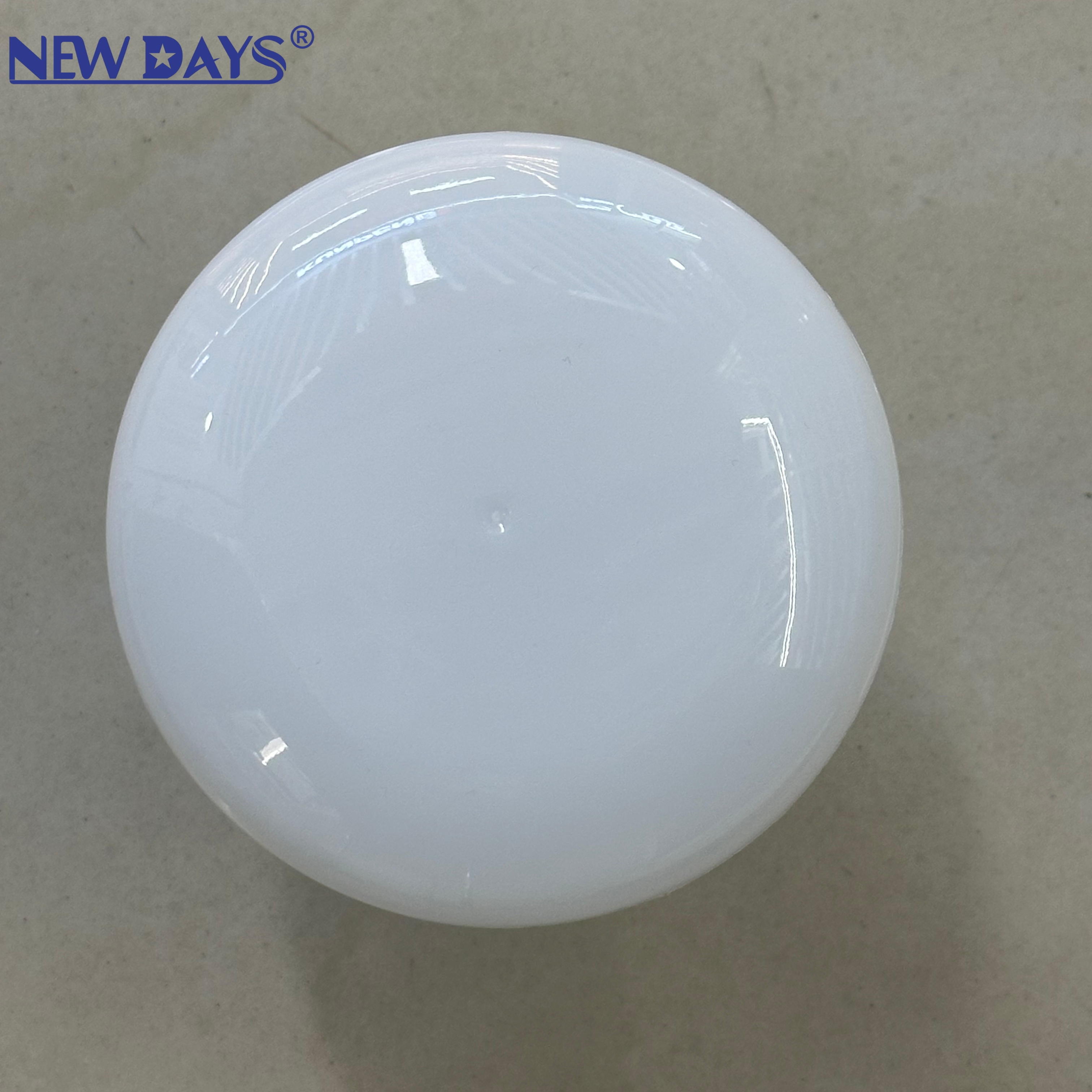 NEWDAYS brand's cross-border new led bulb three-proof flying disc lamp, energy-saving and high-brightness lighting lamp, indoor and outdoor plastic material E27 screw-top led bulb ball Item Picture