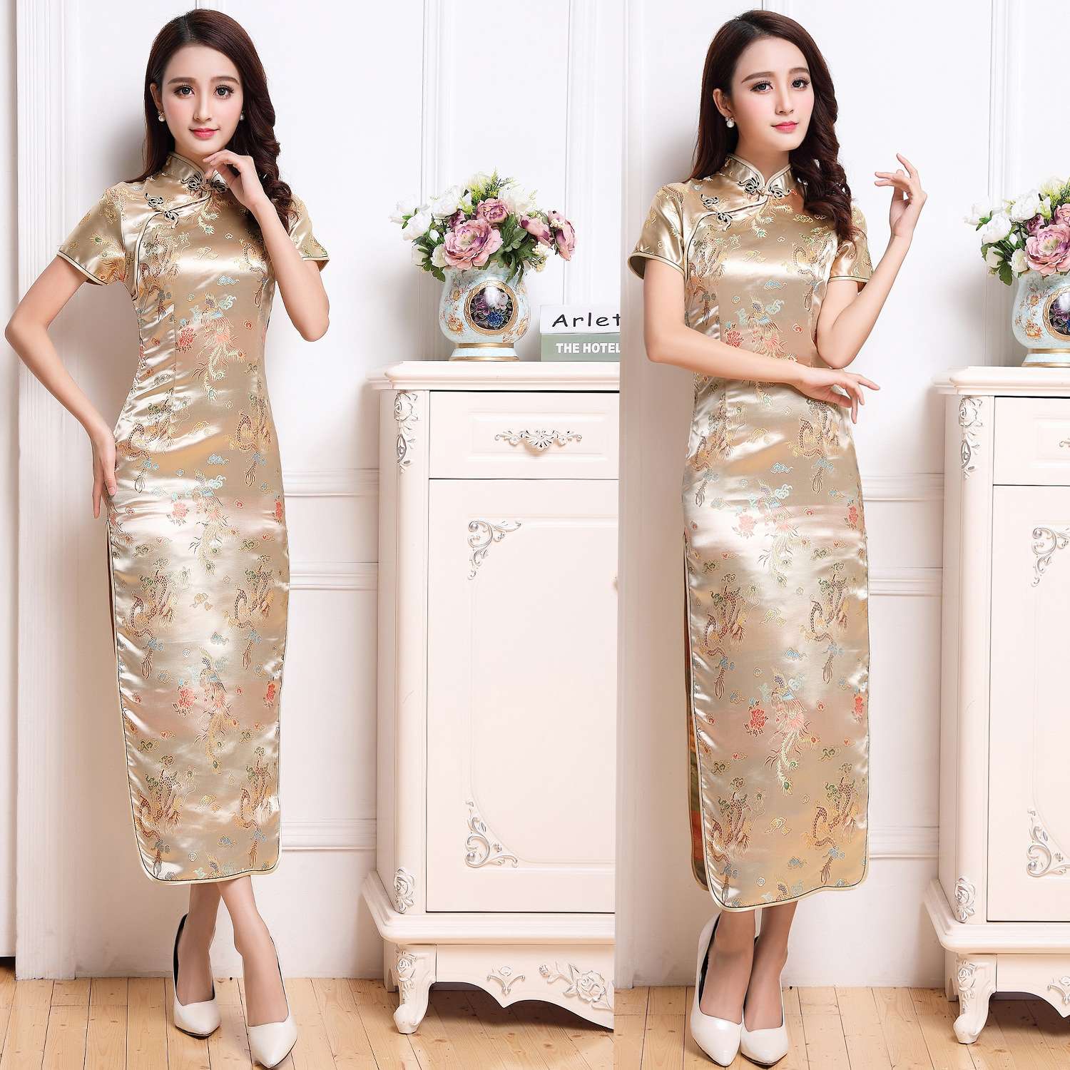Chinese-style stand-up collar, slanted front, short-sleeved women's retro improved brocade, large-sized long cheongsam, embroidered cheongsam undefined