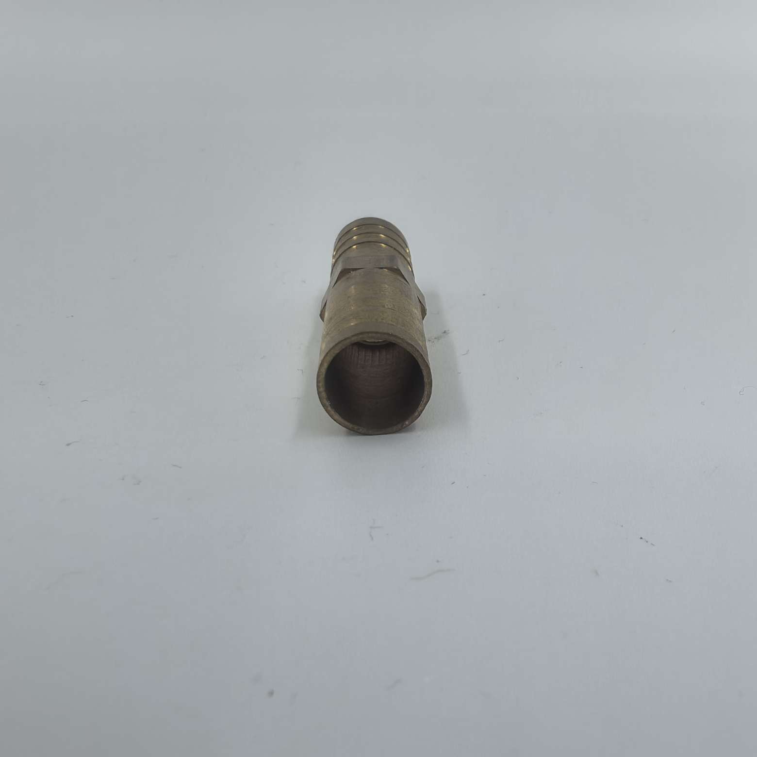 All-copper thickened one-piece forged explosion-proof and leak-proof inner and outer wire water heating copper joint detail image 5