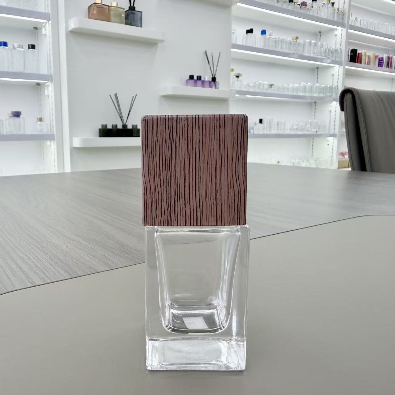 透明玻璃瓶木质盖子香薰瓶子喷雾瓶玻璃香水瓶方形50ml