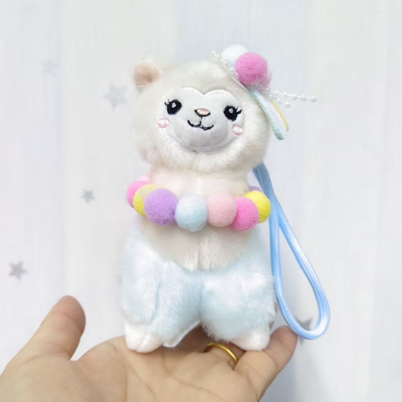 Starting batch: 4-inch plush trinkets with colorful balls, alpacas, creative designs, claw machines, dolls, key pendants, car schoolbags, hanging decorations, gifts, cartoon transformation keychains, dressing-up dolls, hanging trinkets, plush toys, cute wholesale details Picture