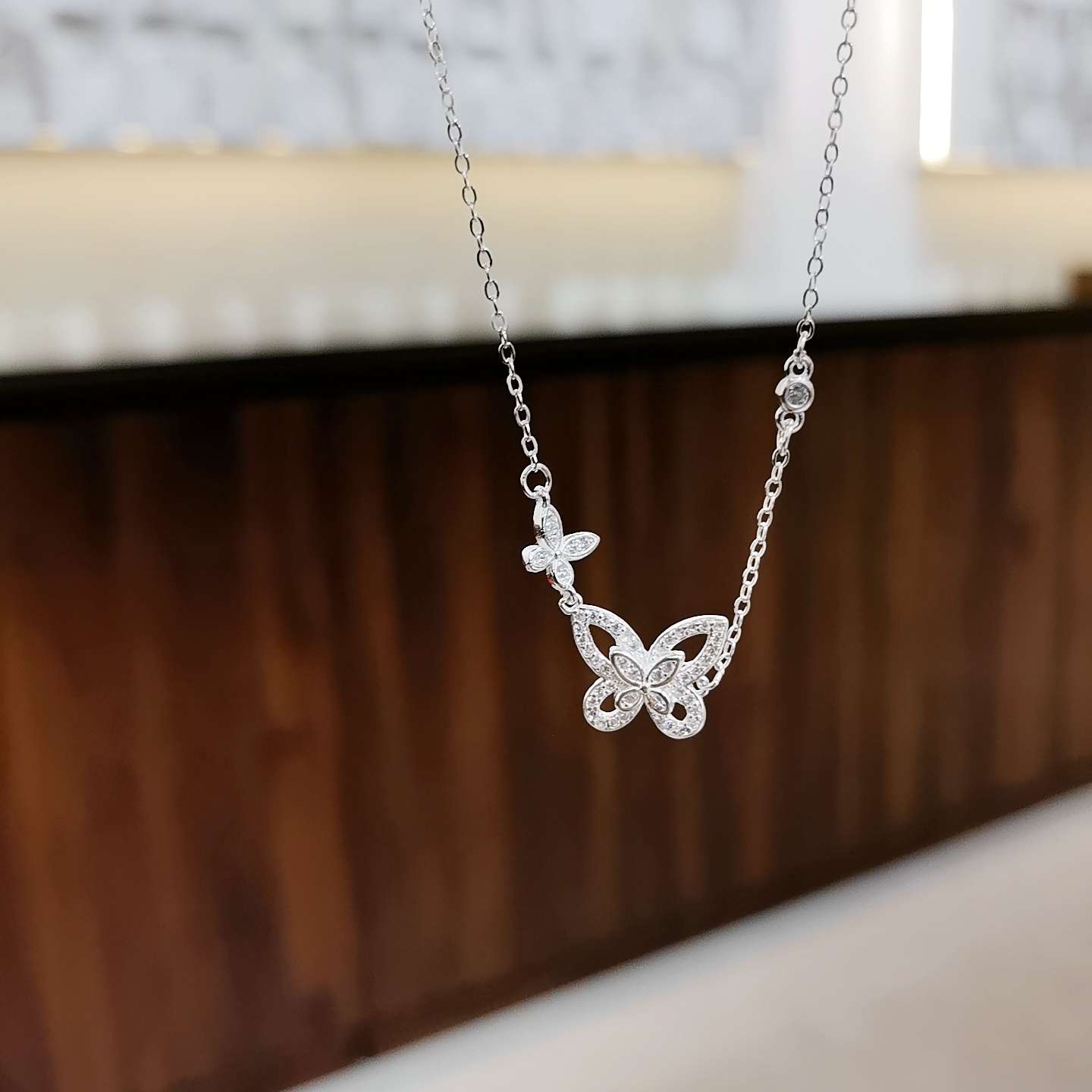 S990 Bubble Butterfly Micro-inlaid Necklace
