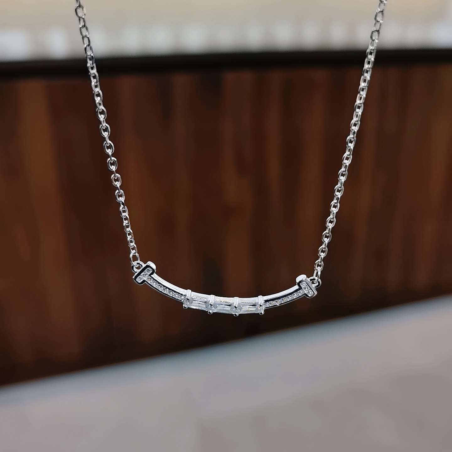 S990 pure silver Smiling Face Necklace, a simple, fashionable and versatile accessory for women with a light luxury design detail image 1