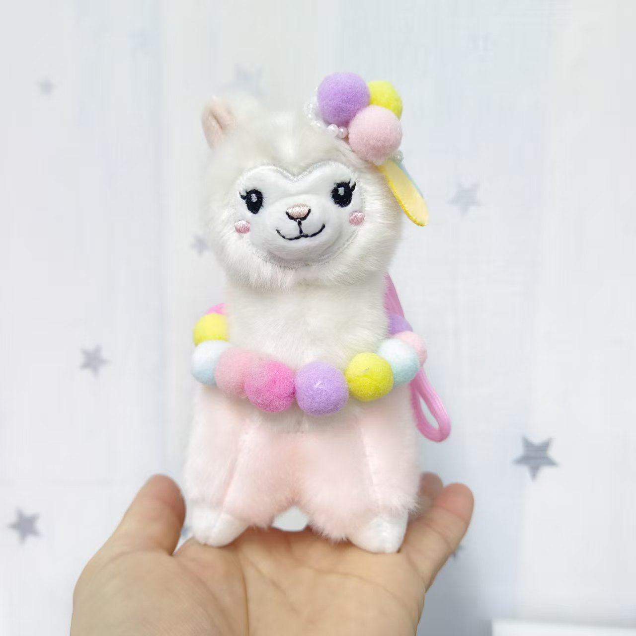 Starting batch: 4-inch plush trinkets with colorful balls, alpacas, creative designs, claw machines, dolls, key pendants, car schoolbags, hanging decorations, gifts, cartoon transformation keychains, dressing-up dolls, hanging trinkets, plush toys, cute wholesale Application Scenario
