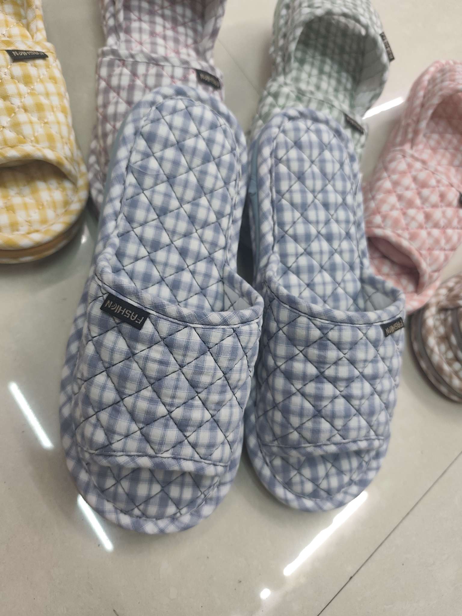 格子布艺男女家居拖鞋居家简约刺绣小格子静音无声布拖鞋Mute cotton slipper