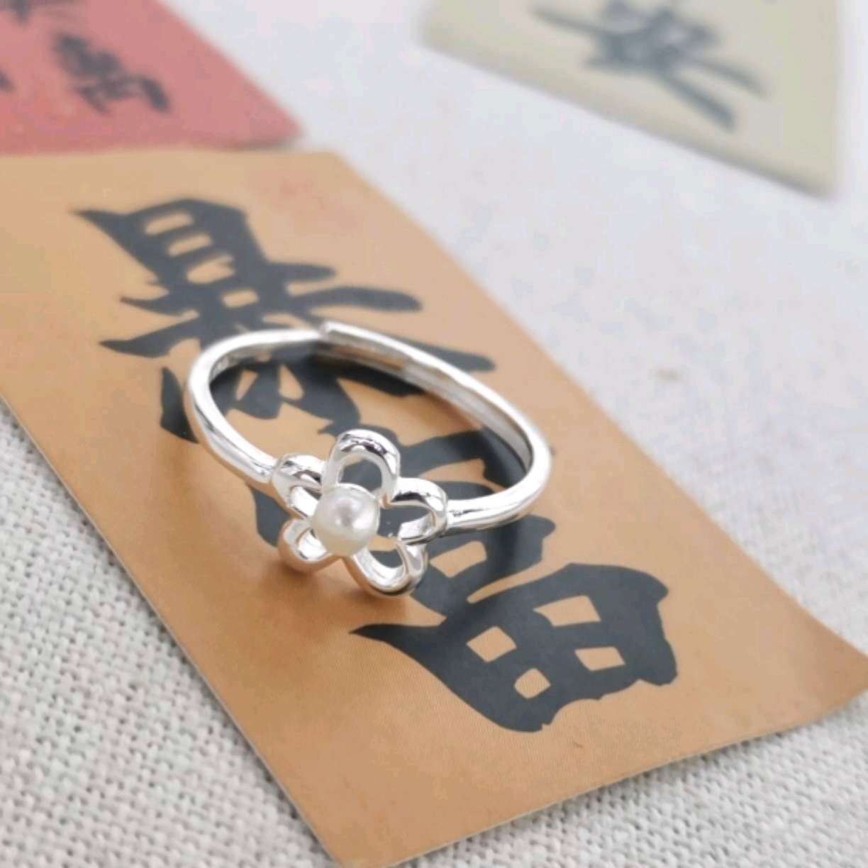 990 pure silver light luxury niche design index finger ring flower pearl ring for women Application Scenario