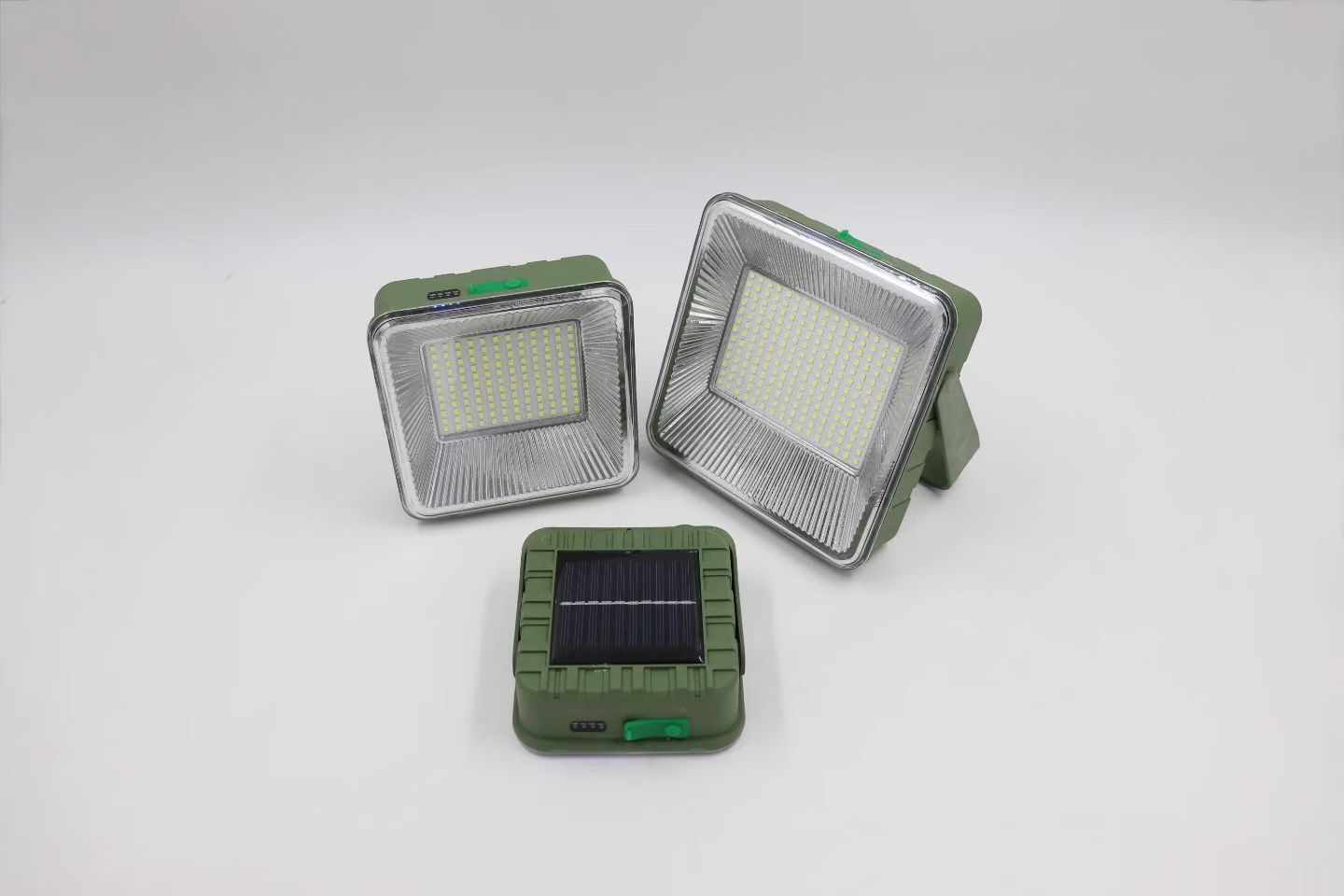 Camping lamp, telescopic three-leaf lamp, camping lamp, fire safety indicator light, camping supplies, mountain and outdoor