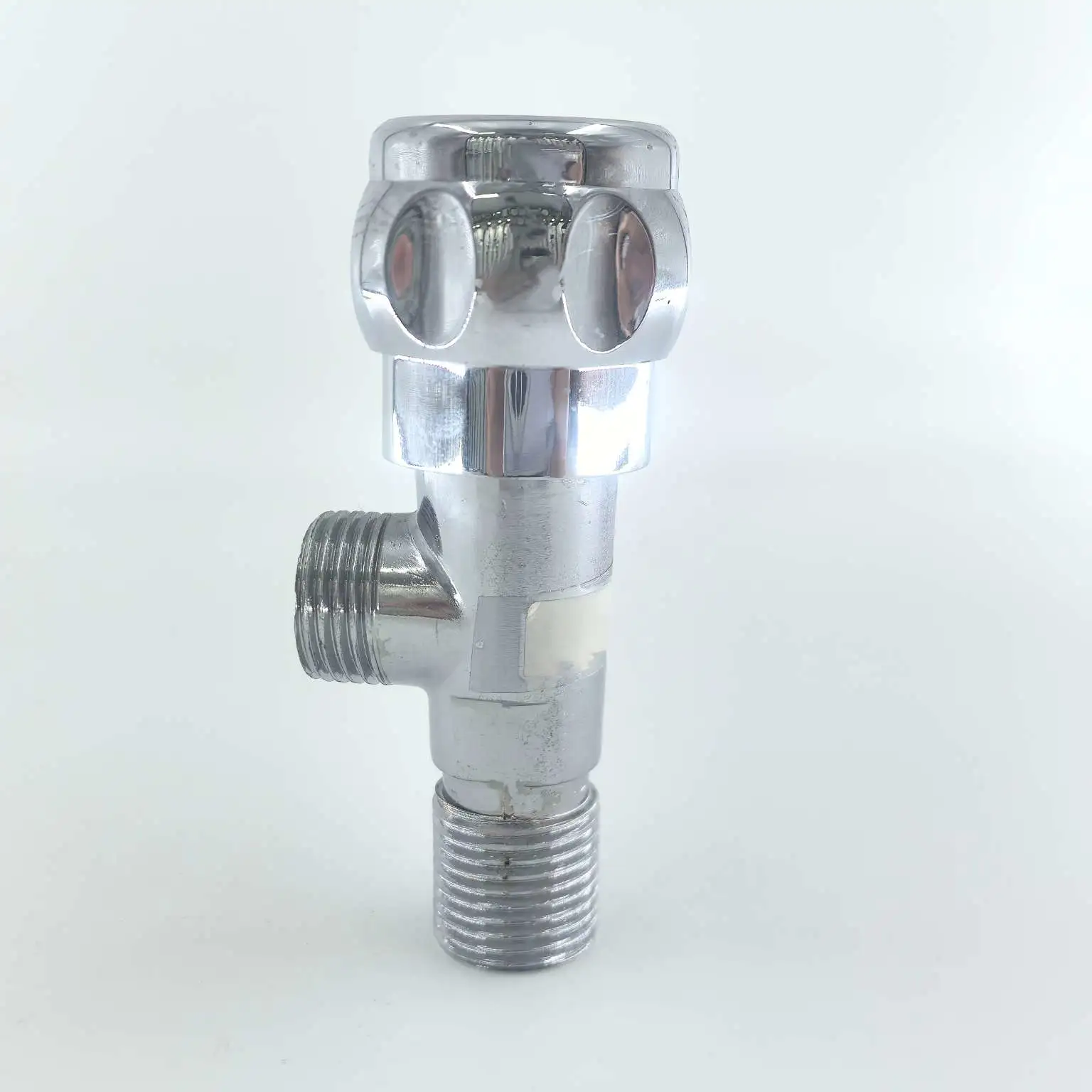 Thickened zinc alloy Angle valve explosion-proof and corrosion-resistant household toilet and water heater Angle valve detail image 3