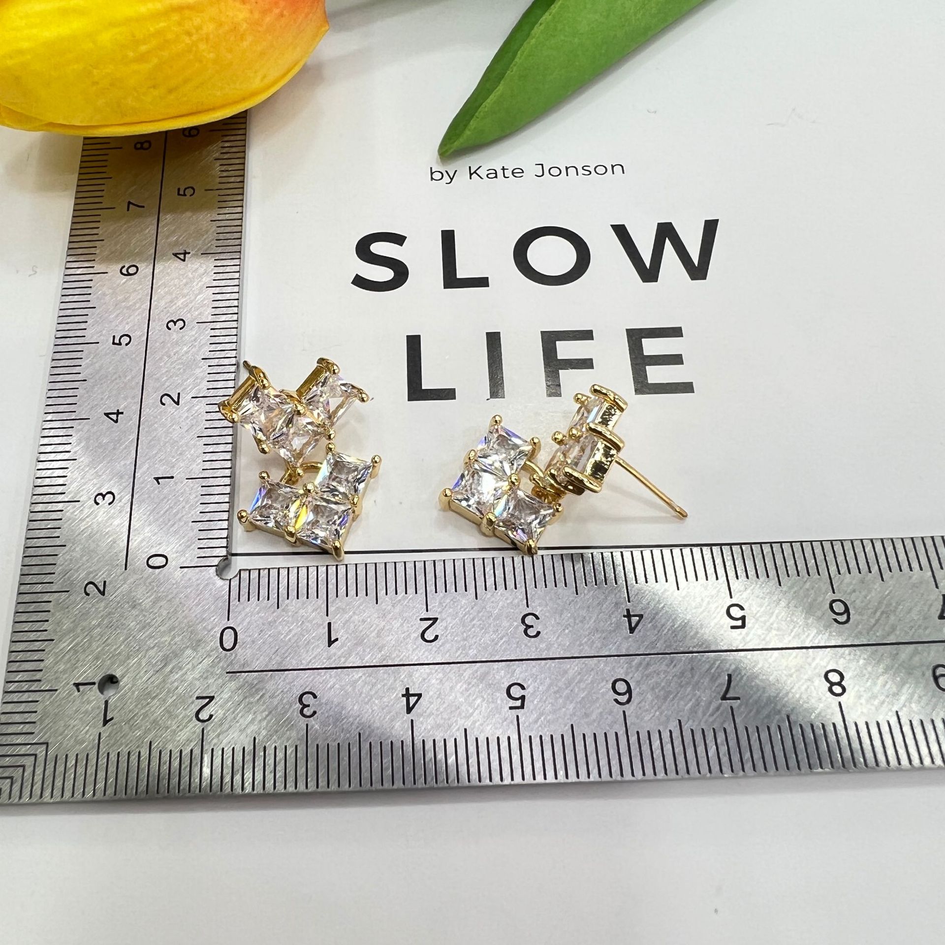 The new spring collection of s925 silver needle square zircon heart-shaped stud earrings for women exudes a light luxury and high-end look, with a cold style of earrings Specification image
